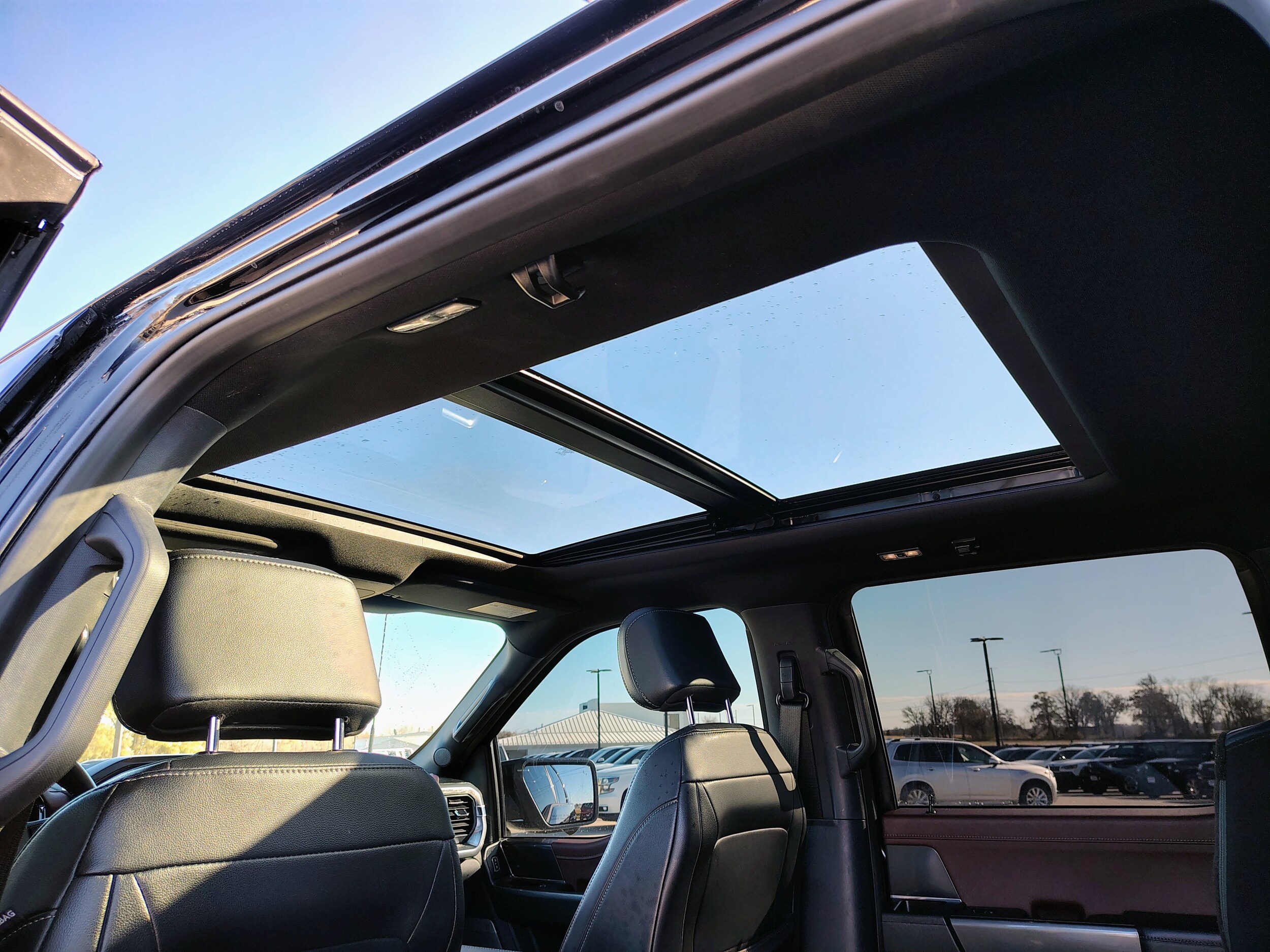 2023 Ford F-150 Lariat photo 3