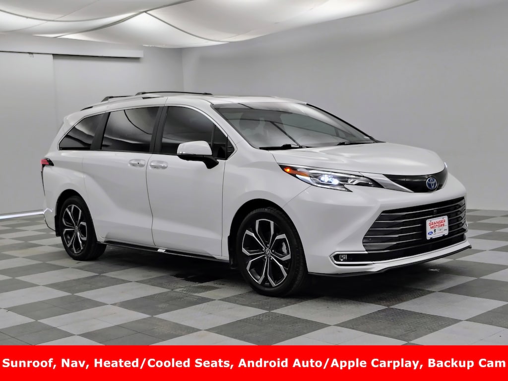 Used 2025 Toyota Sienna Platinum 7 Passenger Van