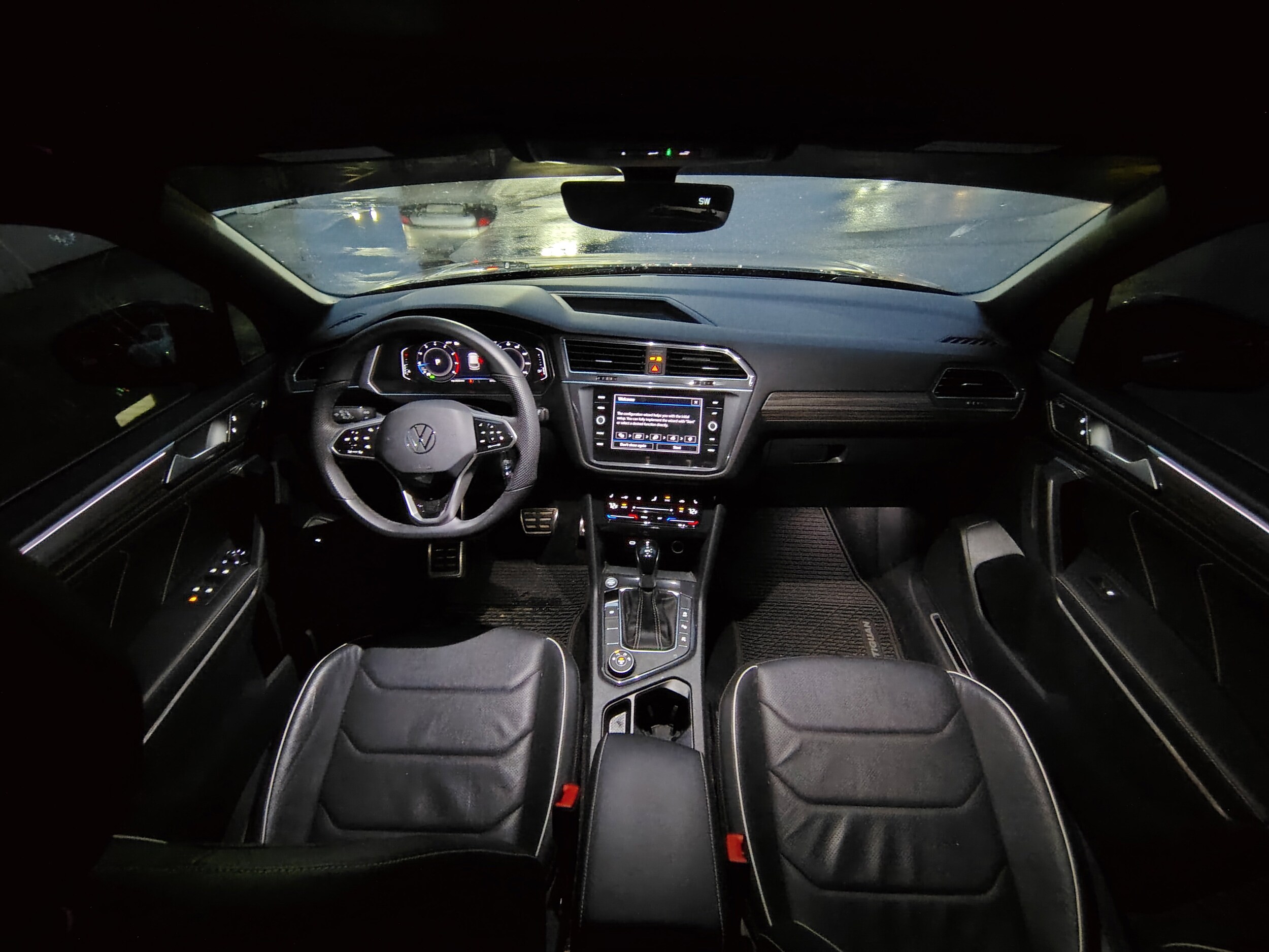 2022 Volkswagen Tiguan SEL Premium R-Line photo 2