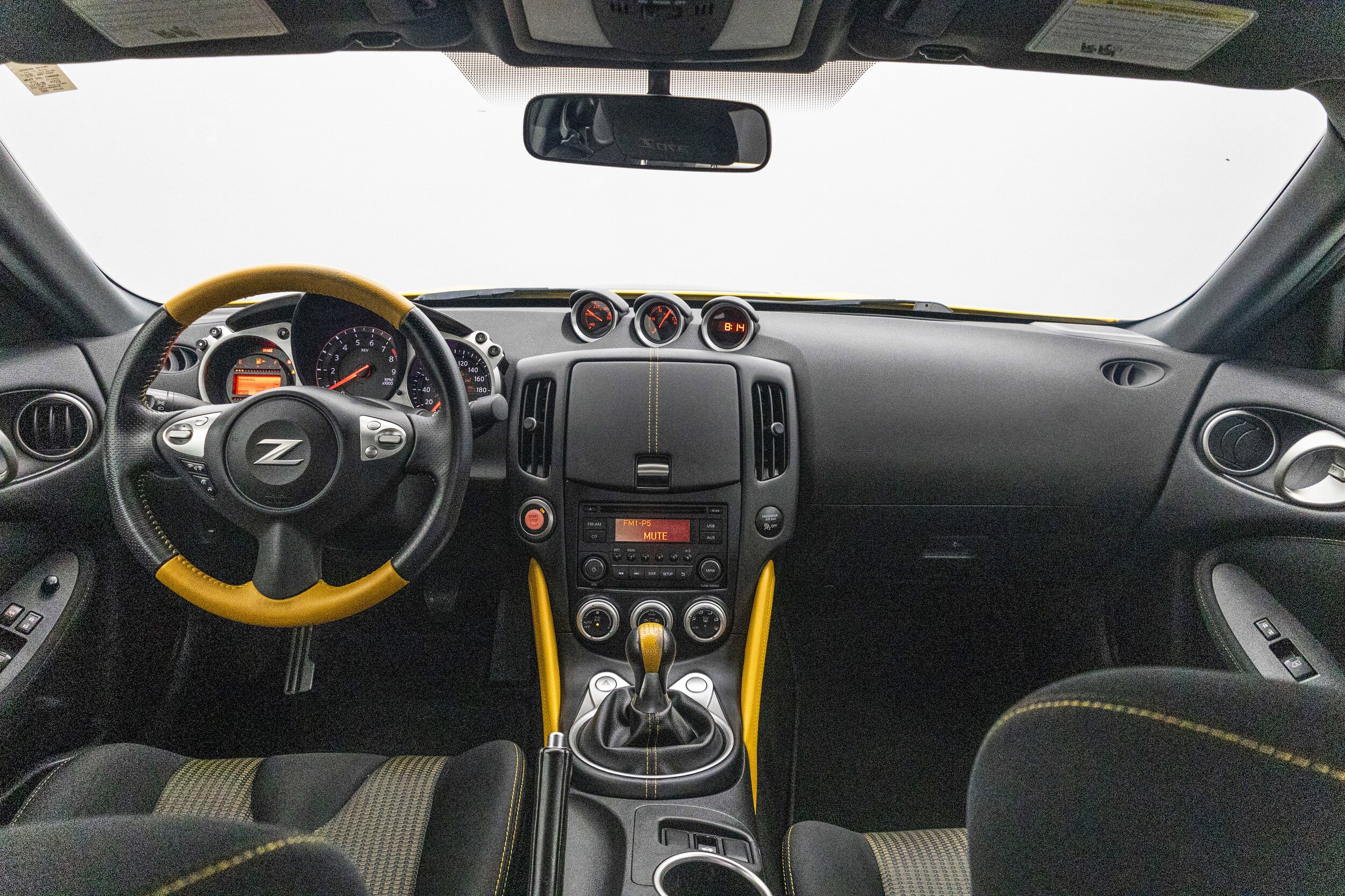 2018 Nissan 370Z Base photo 2