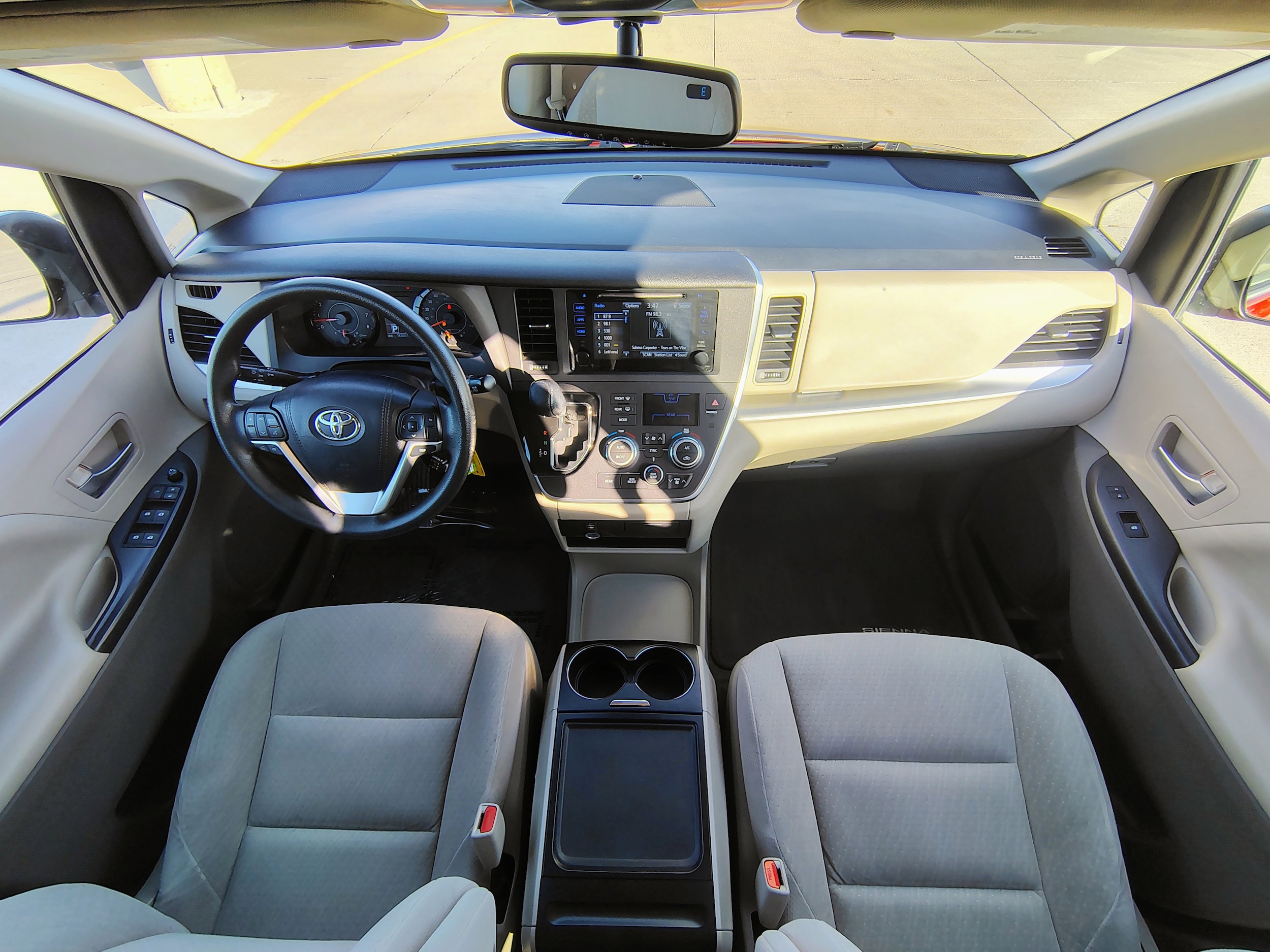 Used 2015 Toyota Sienna LE with VIN 5TDKK3DC3FS630691 for sale in Granger, IA