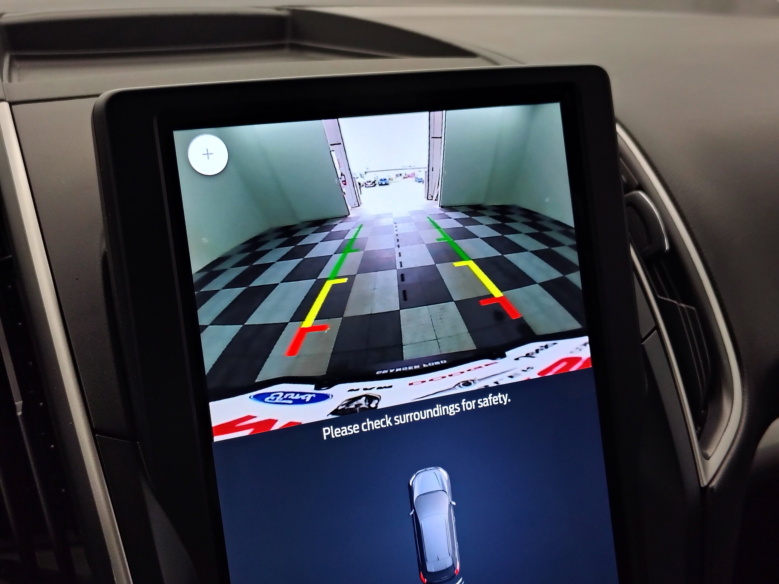 2023 Ford Edge SEL photo 3