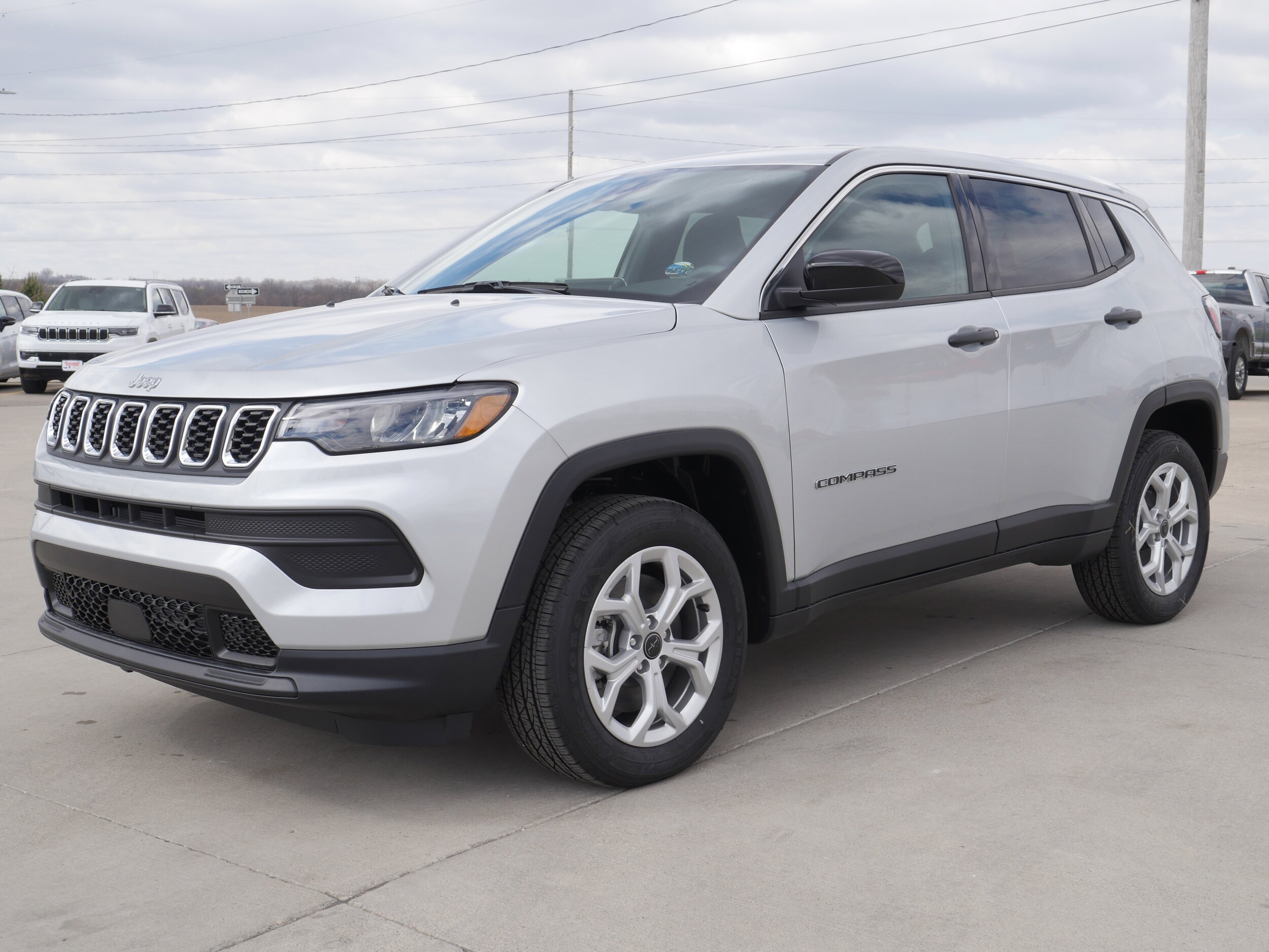 2025 Jeep Compass Sport photo 4
