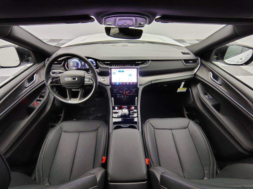 New 2025 Jeep Grand Cherokee L Overland SUV