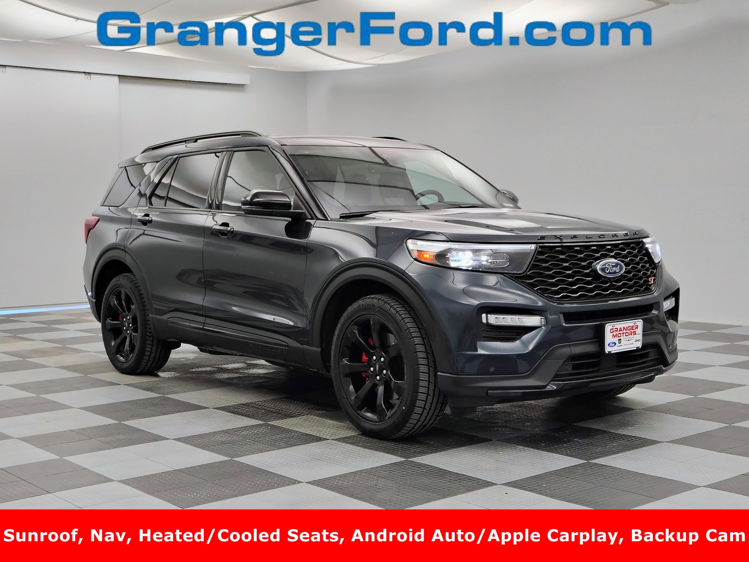 2023 Ford Explorer ST's photo