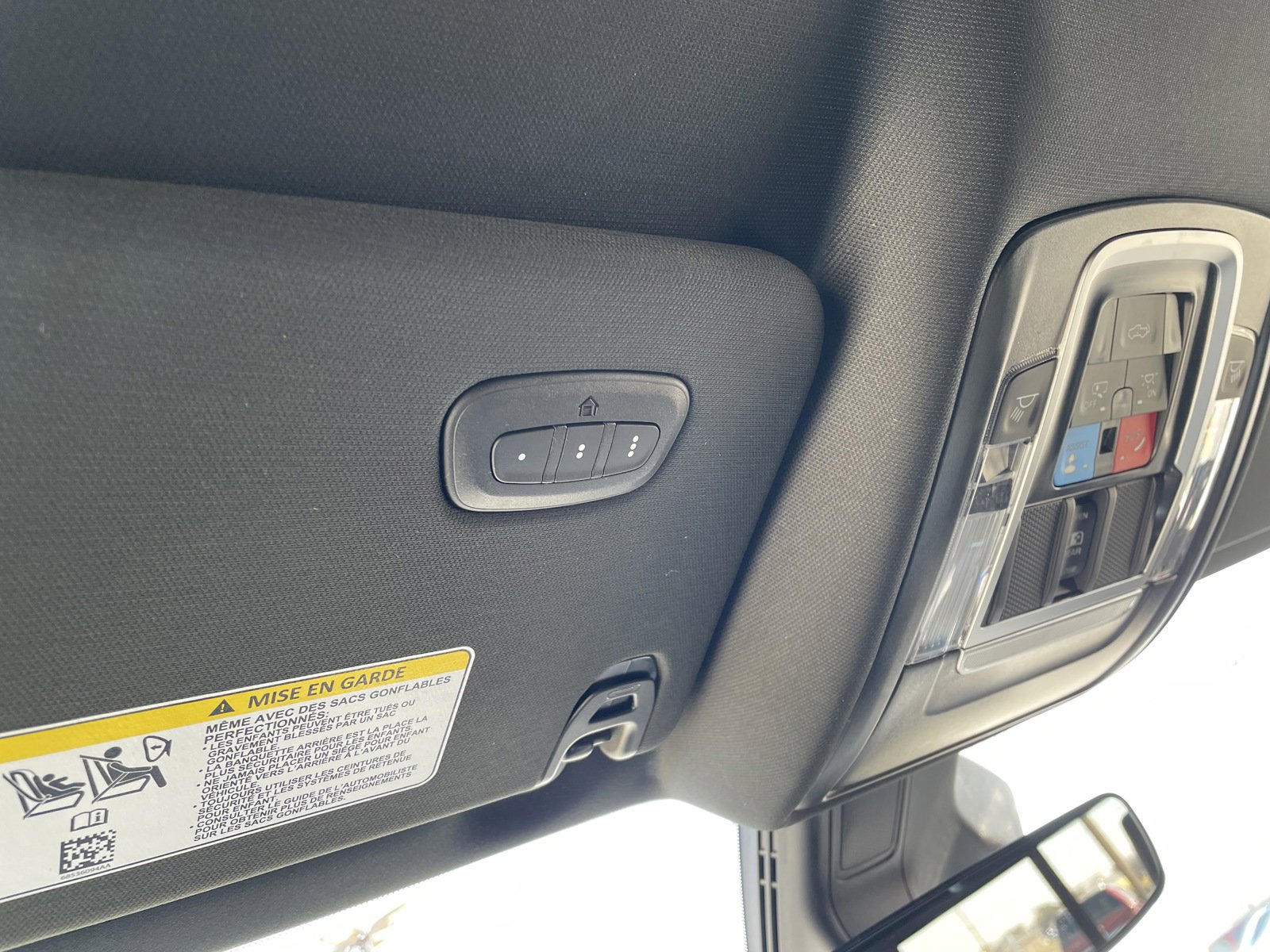 2025 Ram 1500 Laramie photo 3