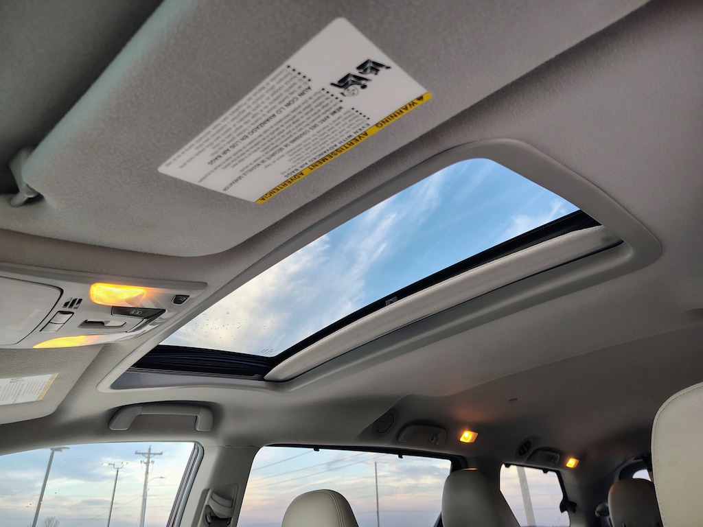 Used 2014 Toyota Sienna XLE Van