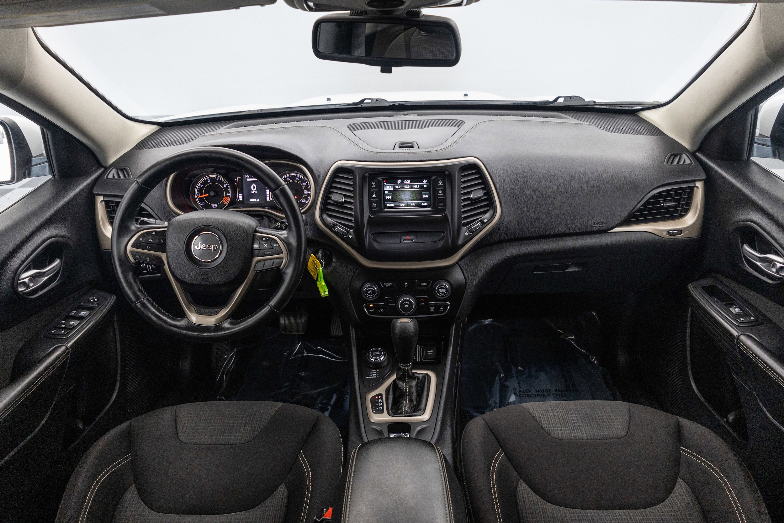 Used 2015 Jeep Cherokee Latitude with VIN 1C4PJMCB8FW715484 for sale in Granger, IA