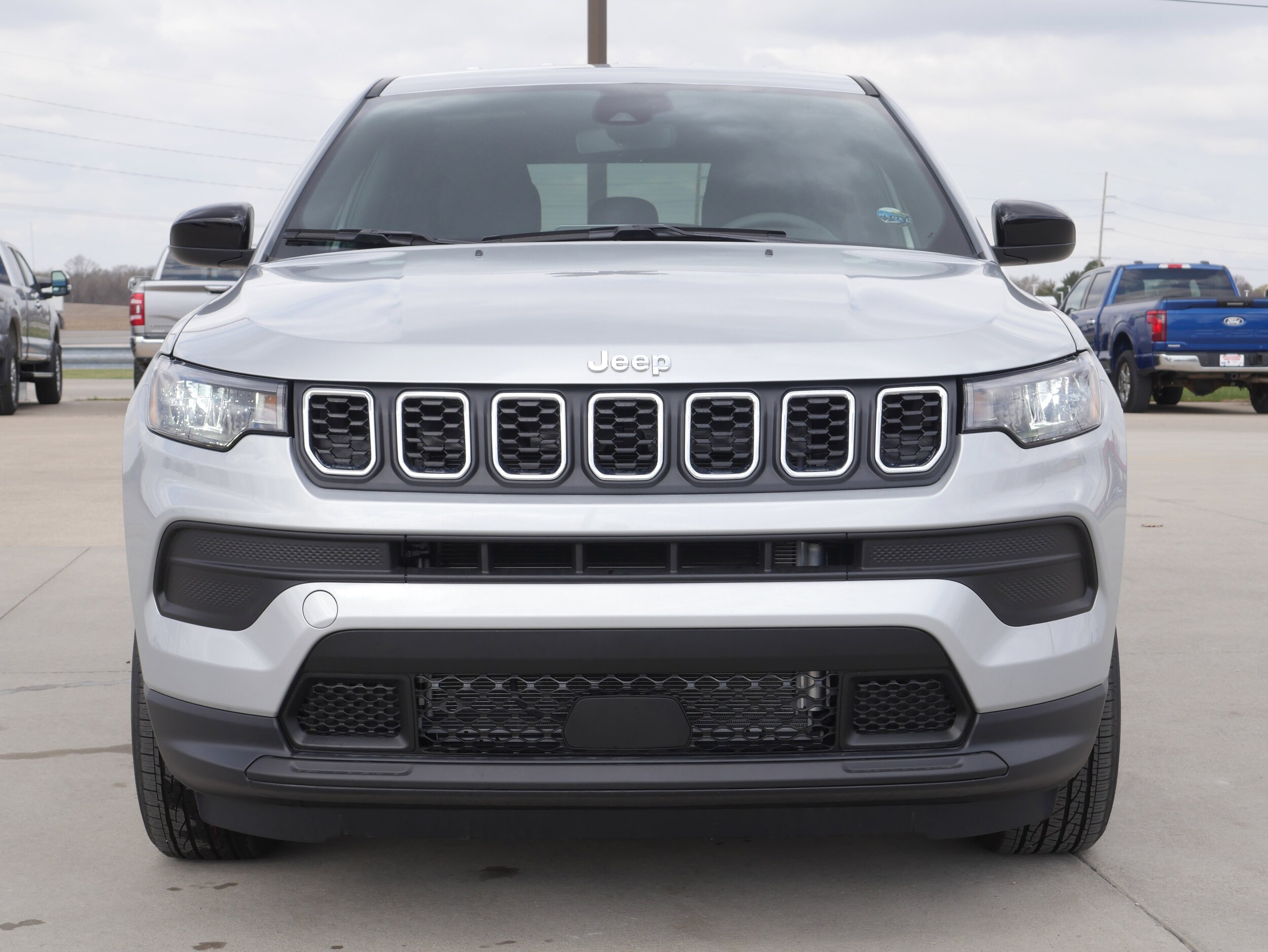 2025 Jeep Compass Sport photo 3