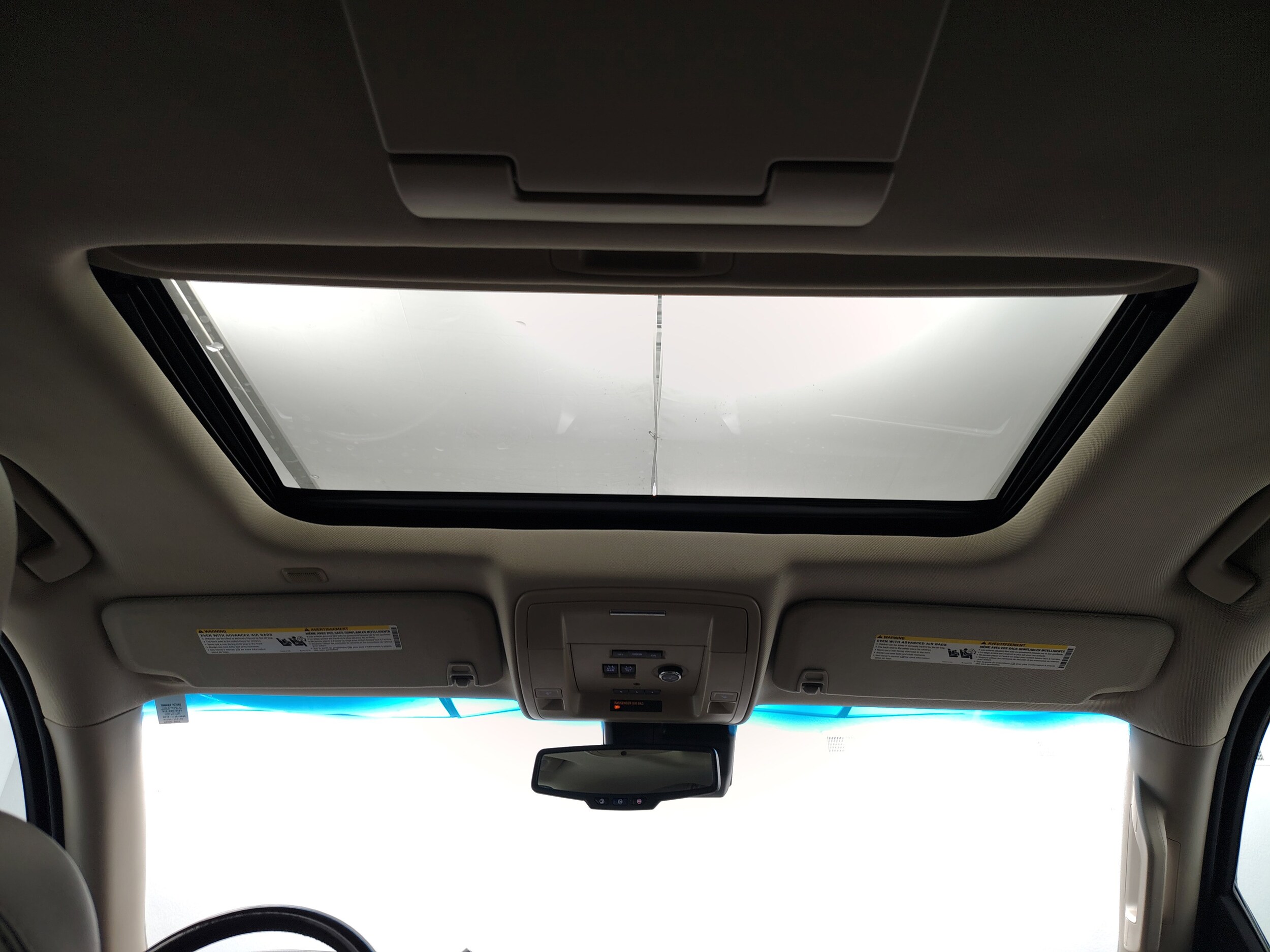 2016 Chevrolet Suburban LTZ photo 3