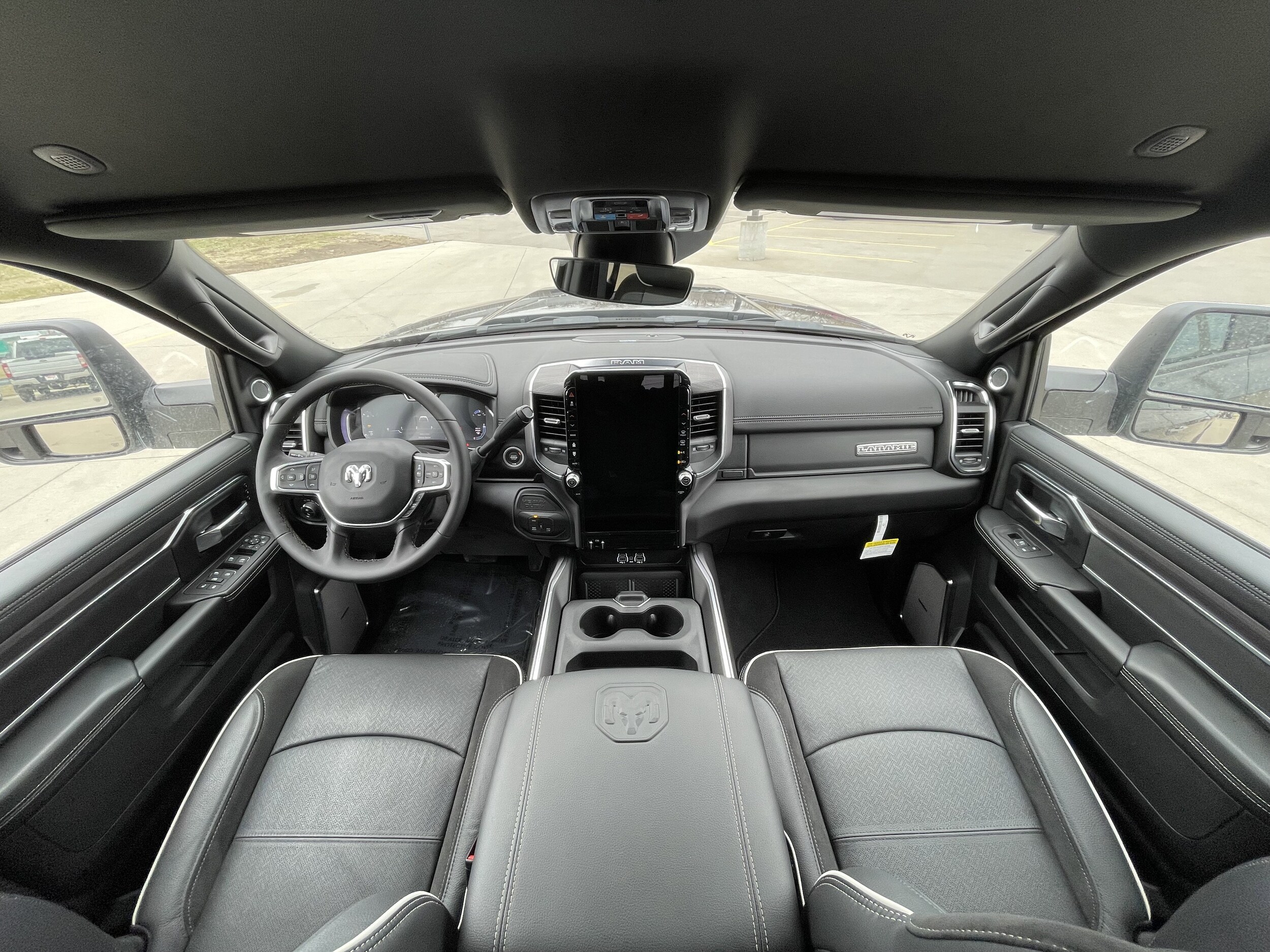 2025 Ram 2500 Laramie photo 2