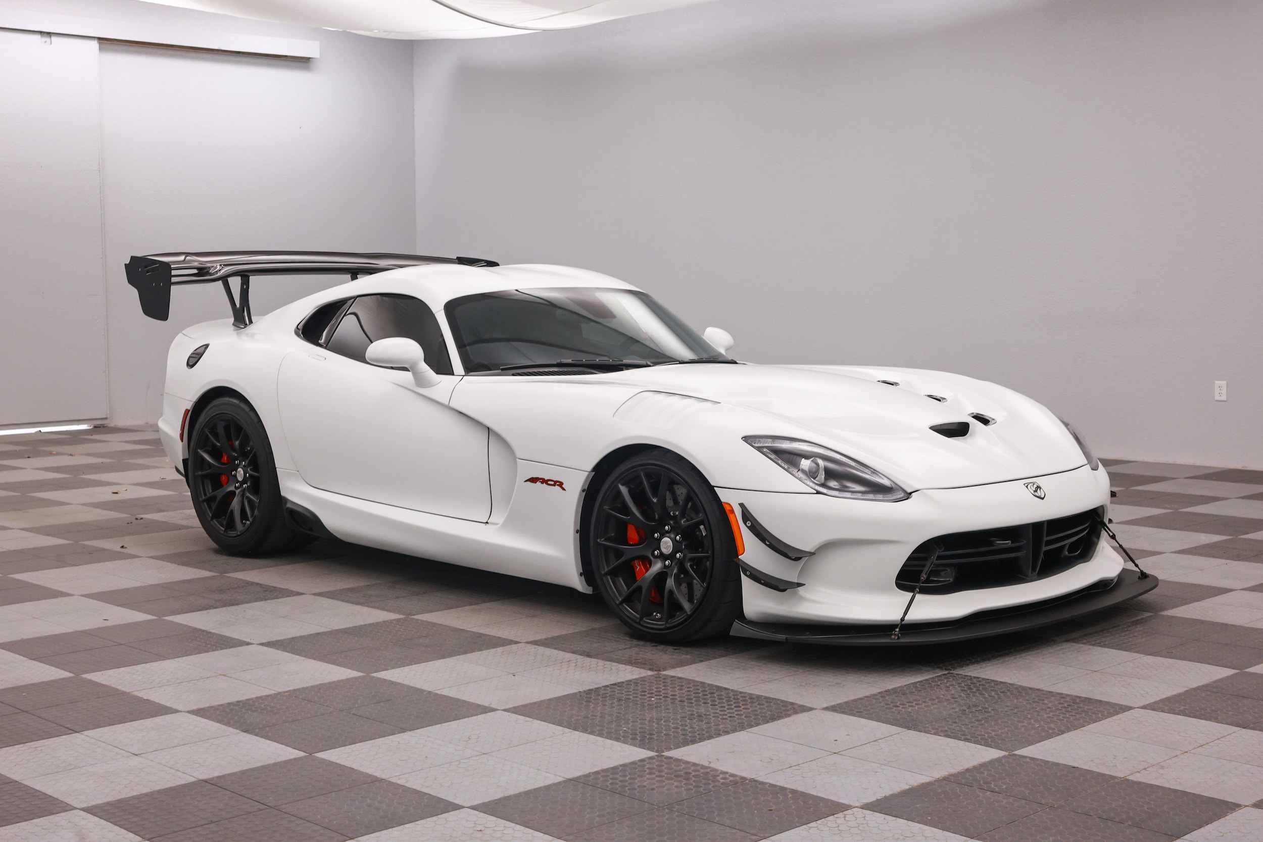 2016 Dodge Viper GTC's photo