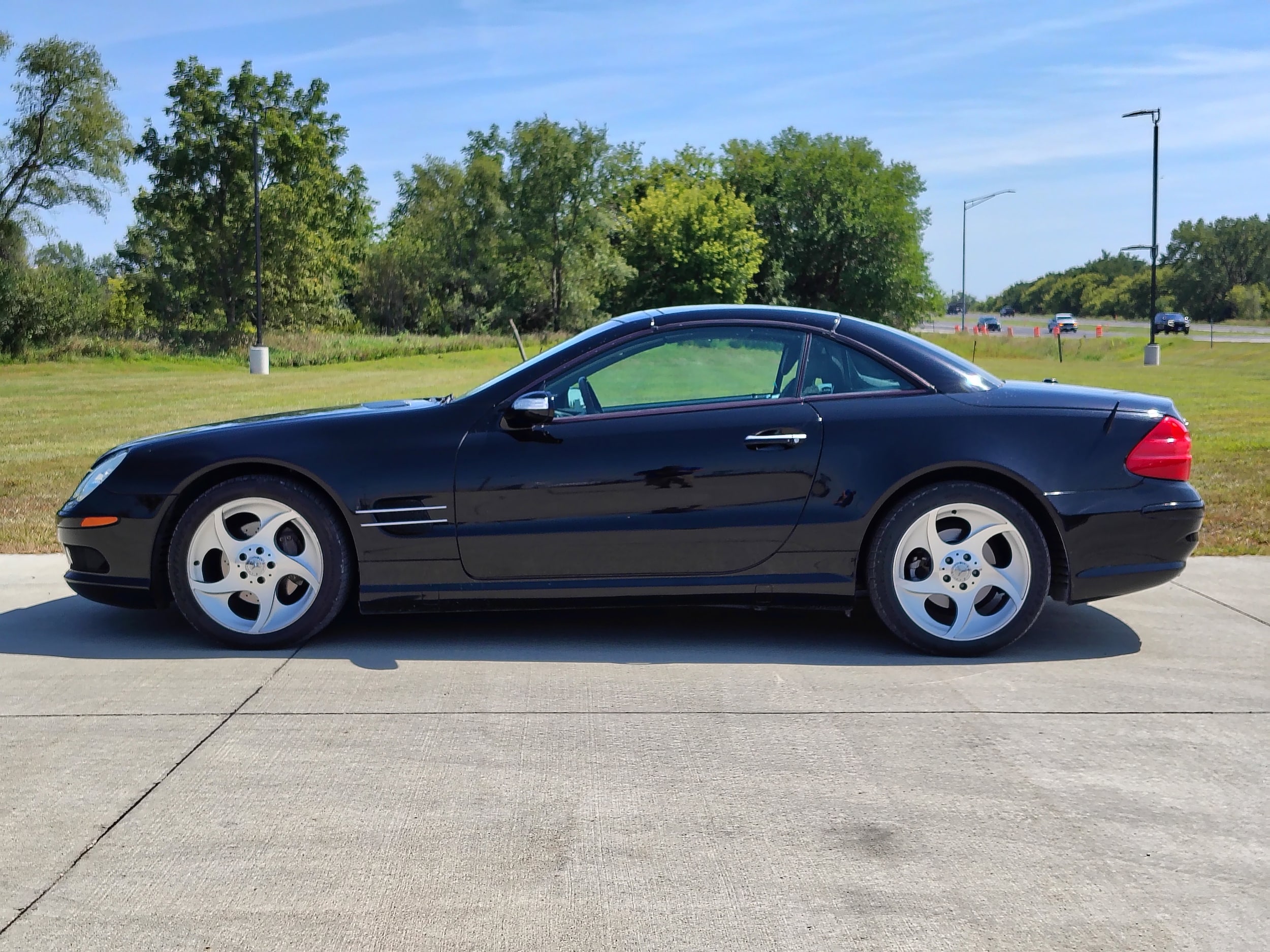Used 2004 Mercedes-Benz SL-Class SL500 with VIN WDBSK75F54F071799 for sale in Granger, IA