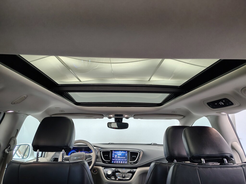 Used 2018 Chrysler Pacifica Limited Van