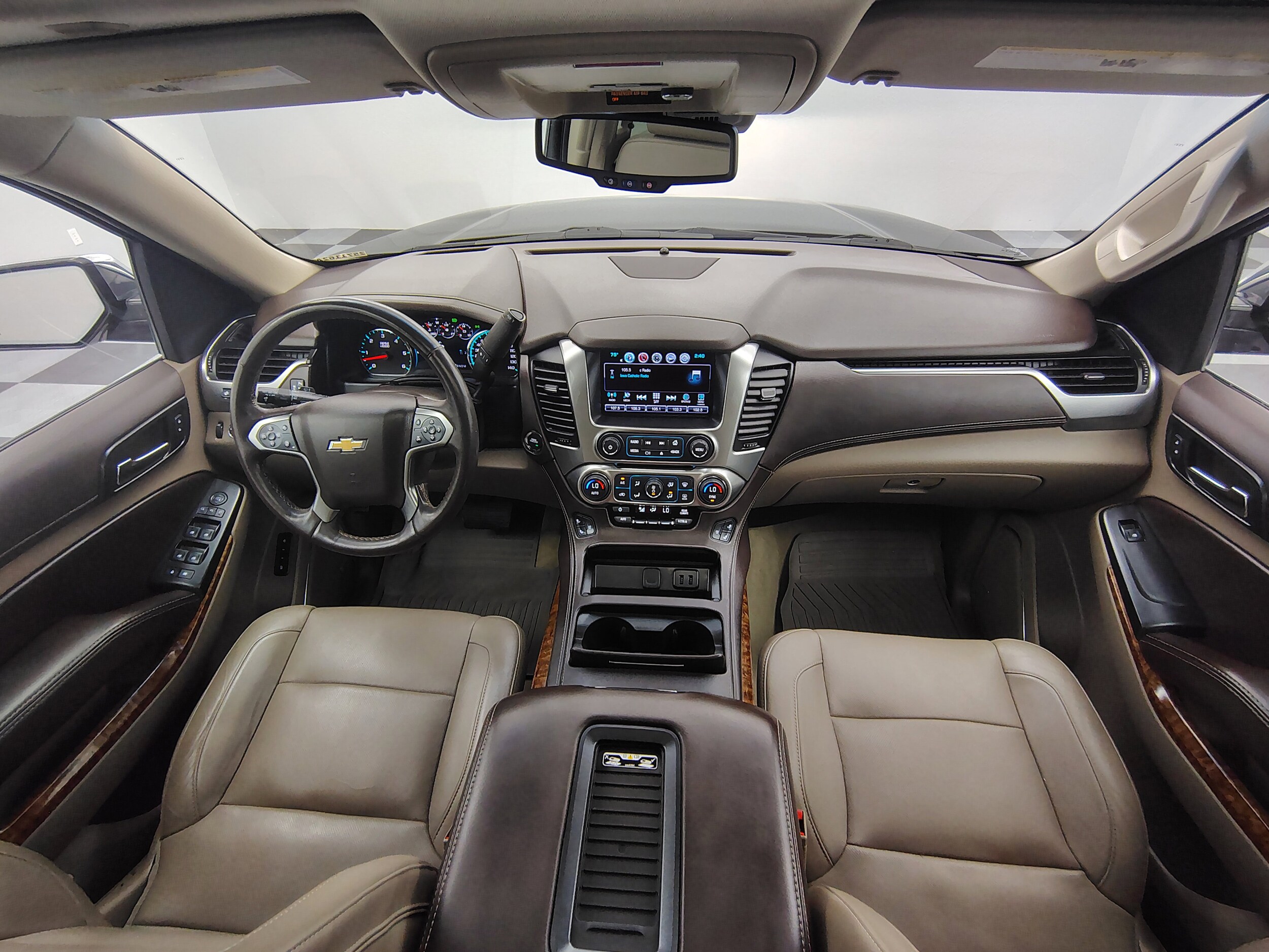 2016 Chevrolet Suburban LTZ photo 2