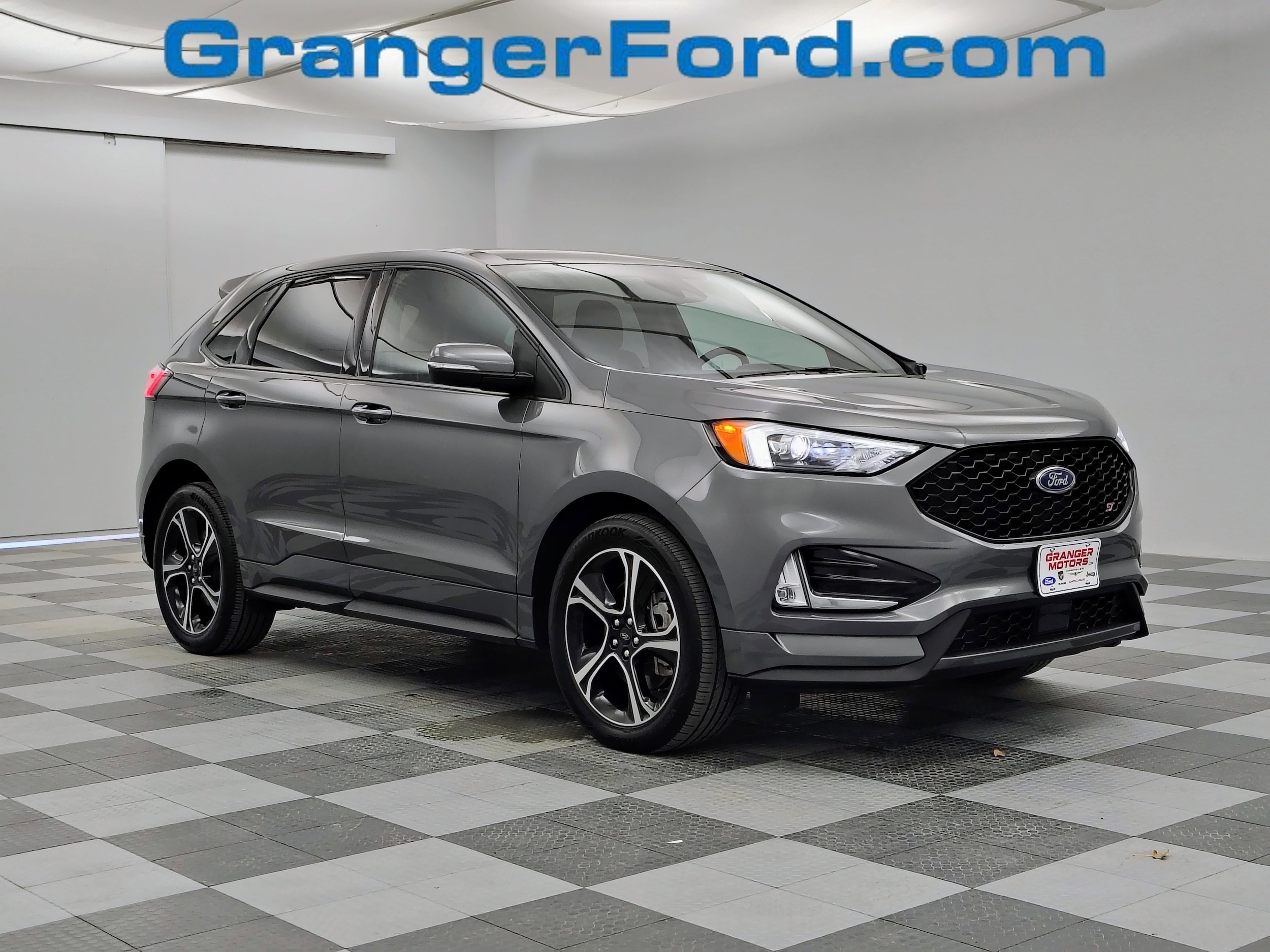 2023 Ford Edge ST's photo