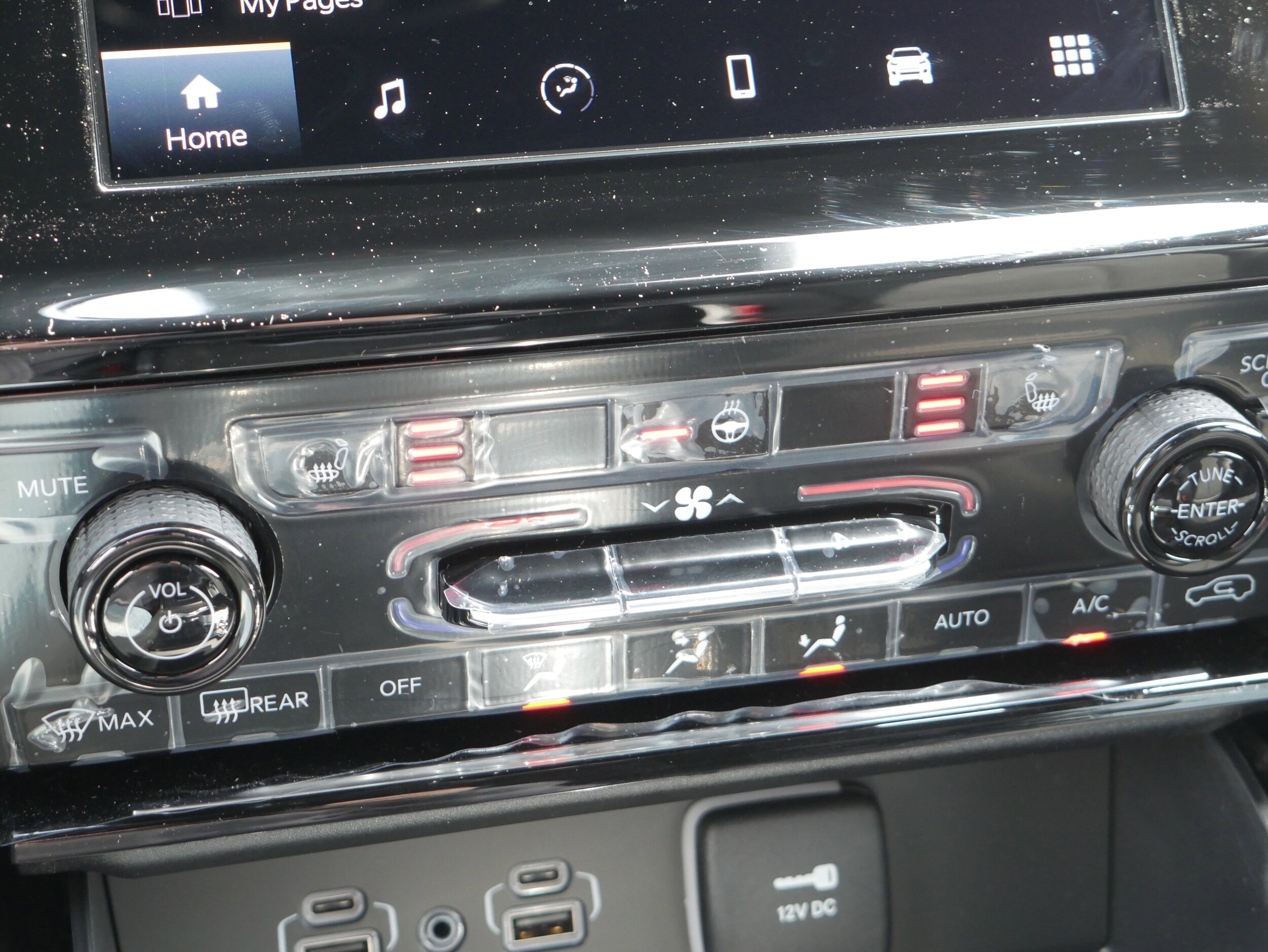 2025 Jeep Grand Cherokee Altitude photo 4