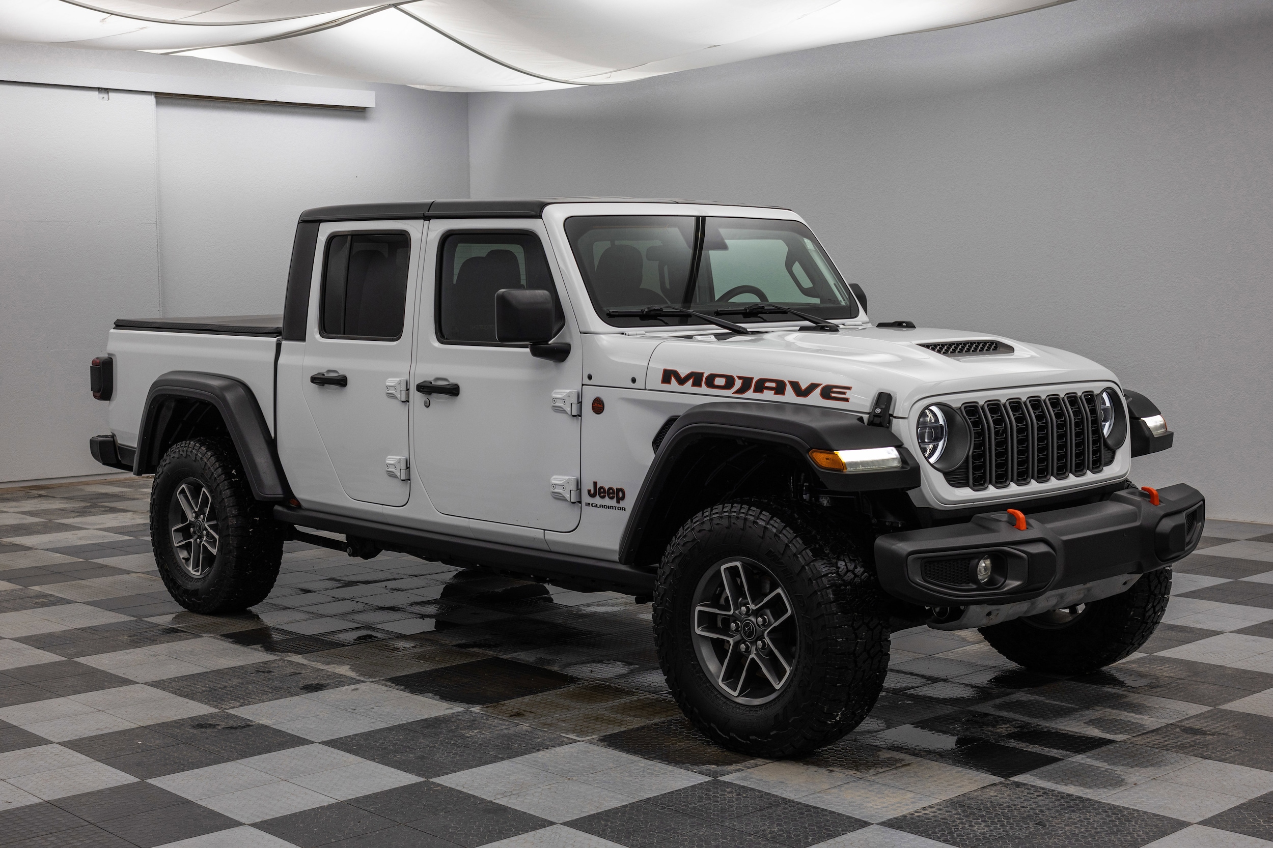 2024 Jeep Gladiator Mojave's photo