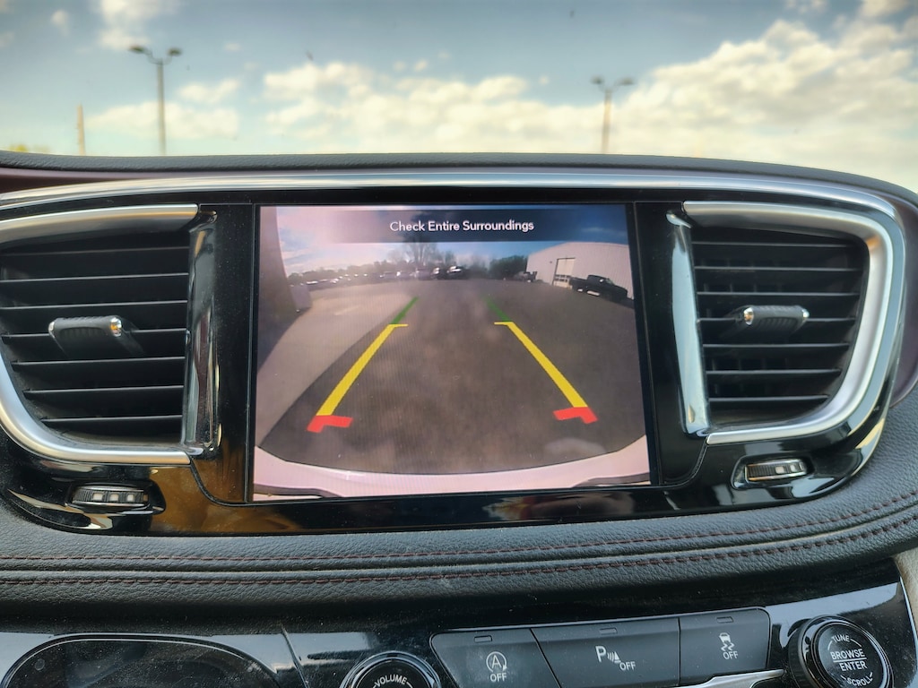 Used 2020 Chrysler Pacifica Limited Van