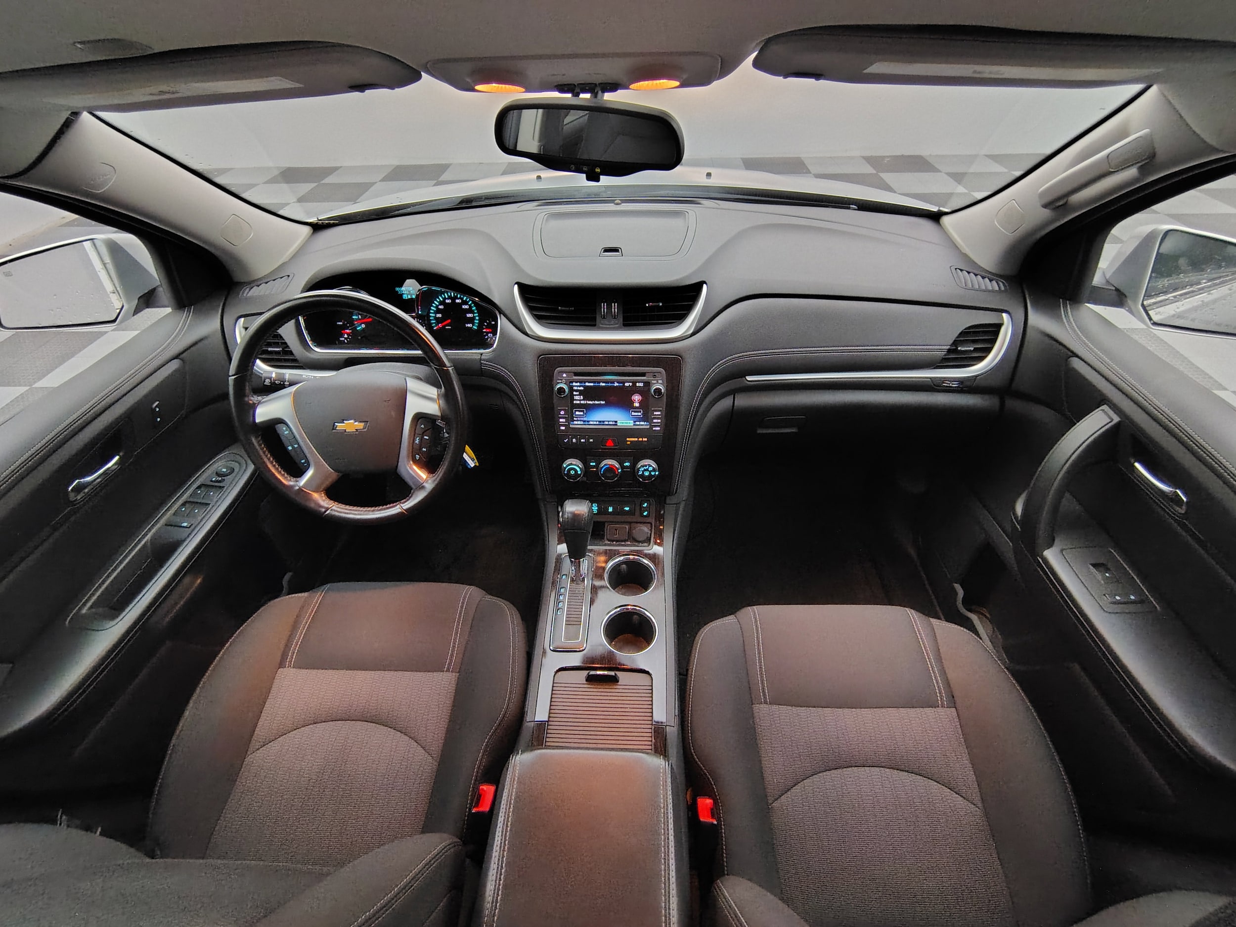 Used 2017 Chevrolet Traverse 1LT with VIN 1GNKVGKD2HJ312384 for sale in Granger, IA