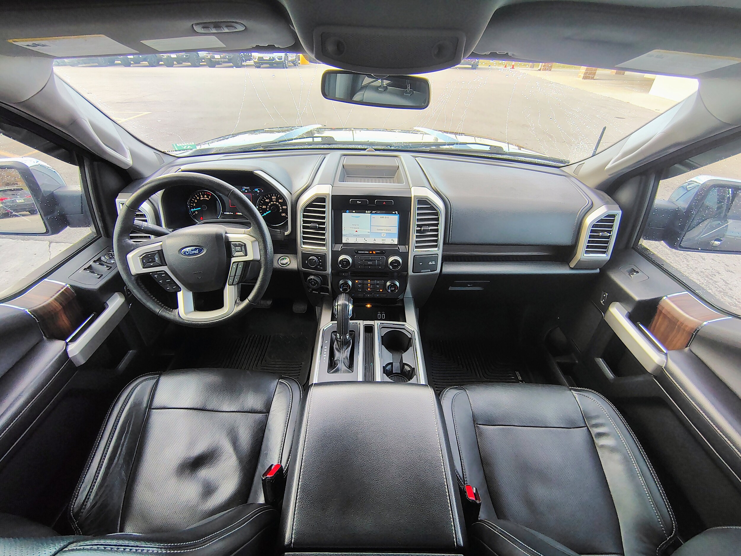 2016 Ford F-150 Lariat photo 2