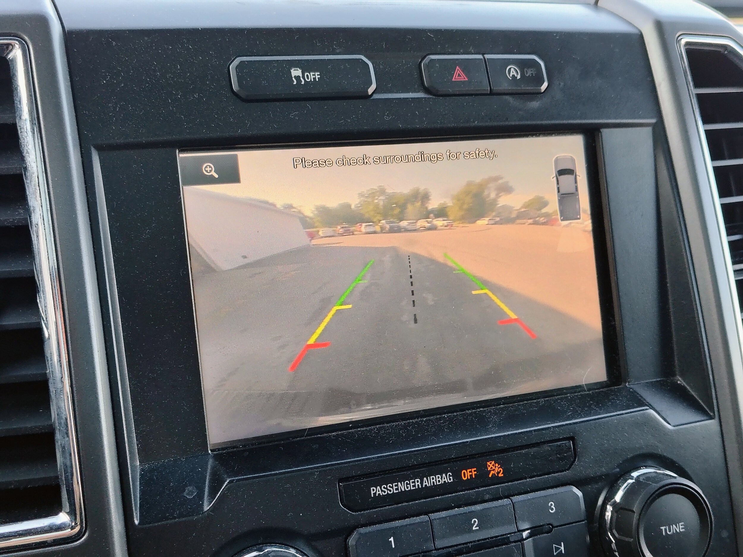 2015 Ford F-150 XLT photo 4