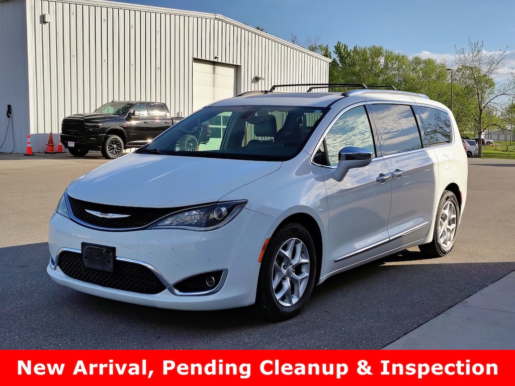 Used 2020 Chrysler Pacifica Limited Van