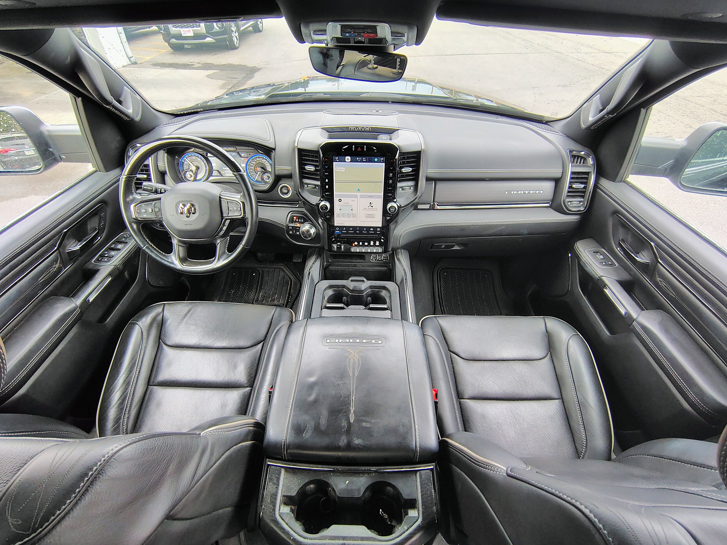 2022 Ram 1500 Limited photo 2