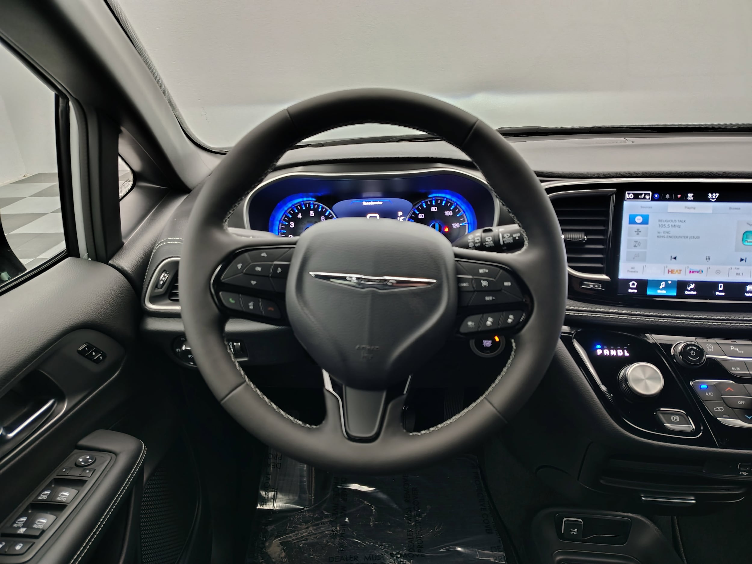 2026 Chrysler Pacifica Select - Photo 35