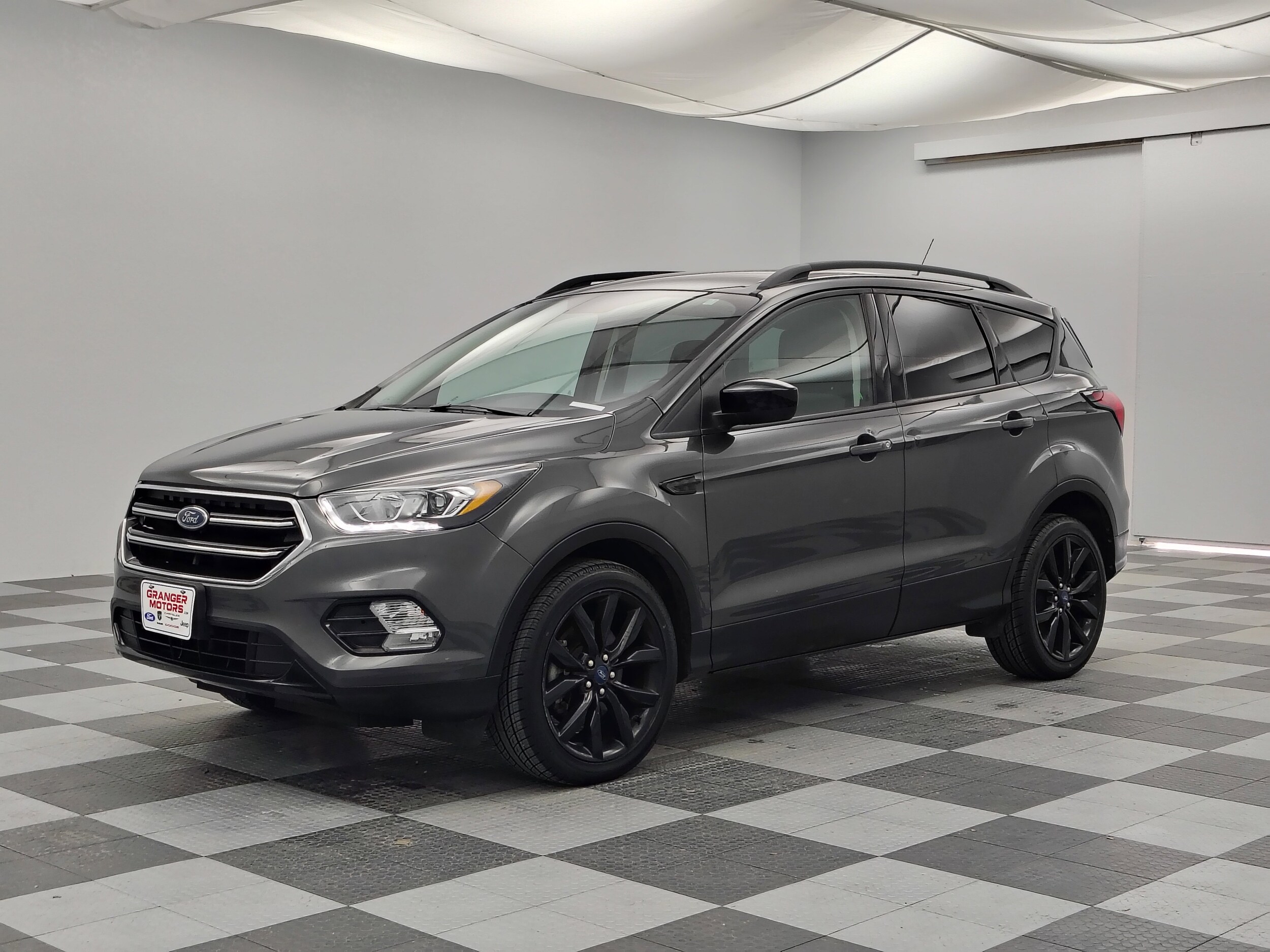 2019 Ford Escape SE photo 3