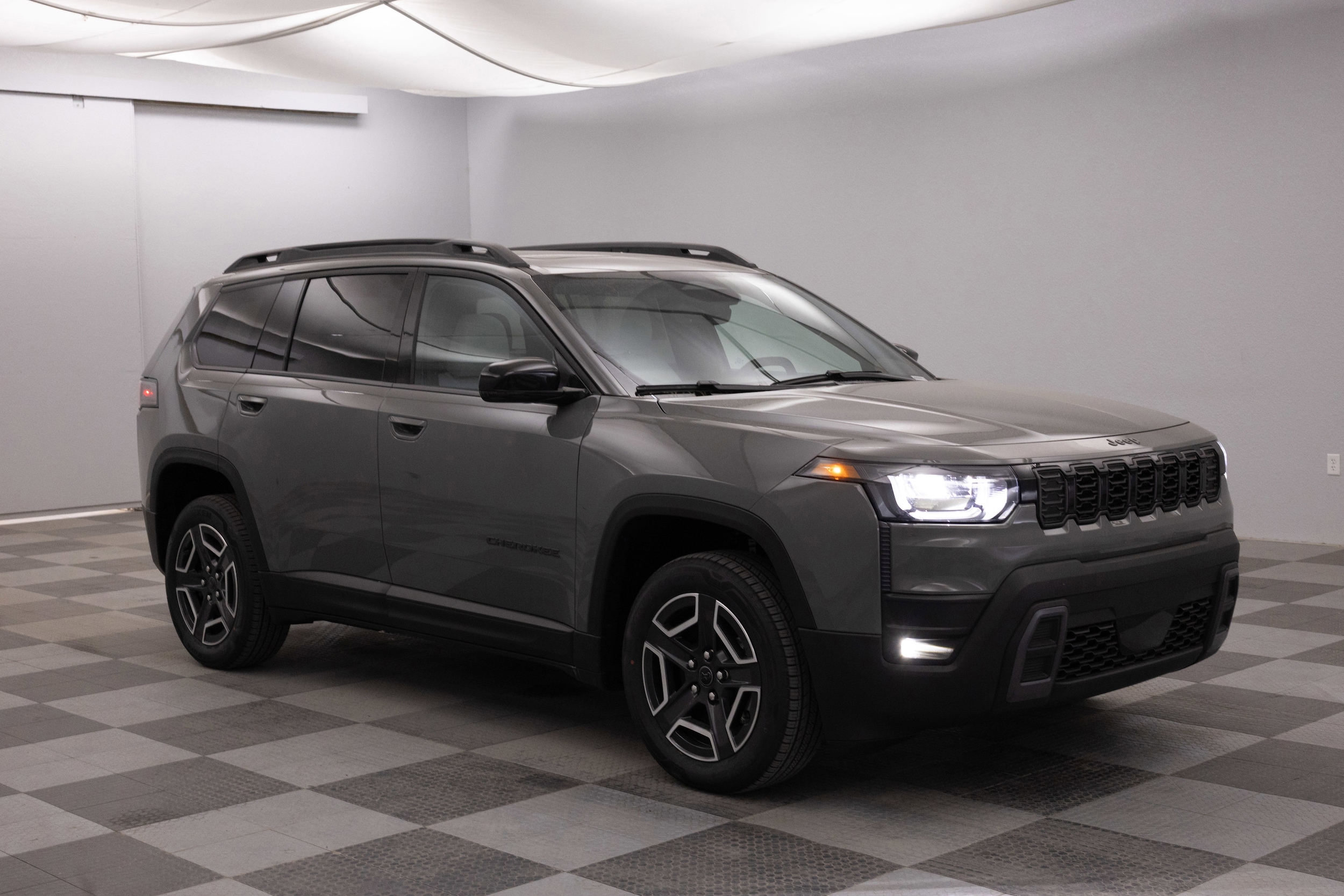 2026 Jeep Cherokee Limited HEV 4X4's photo