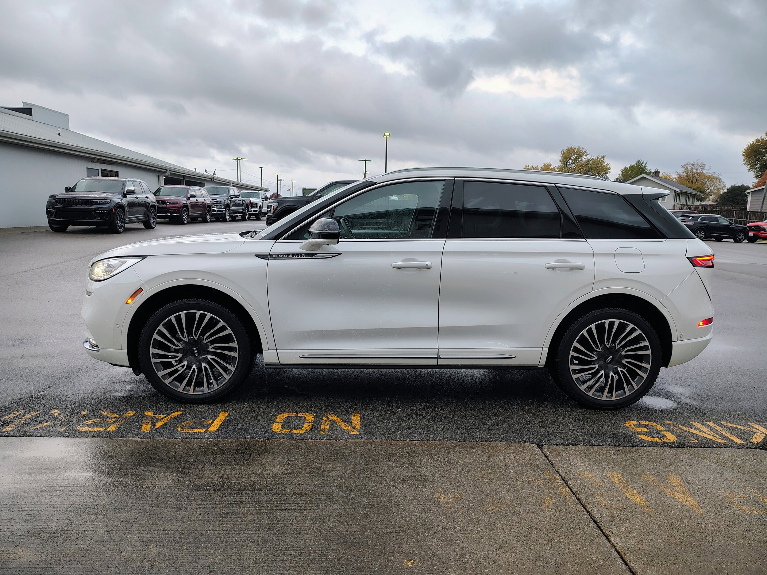 2020 Lincoln Corsair Reserve photo 3