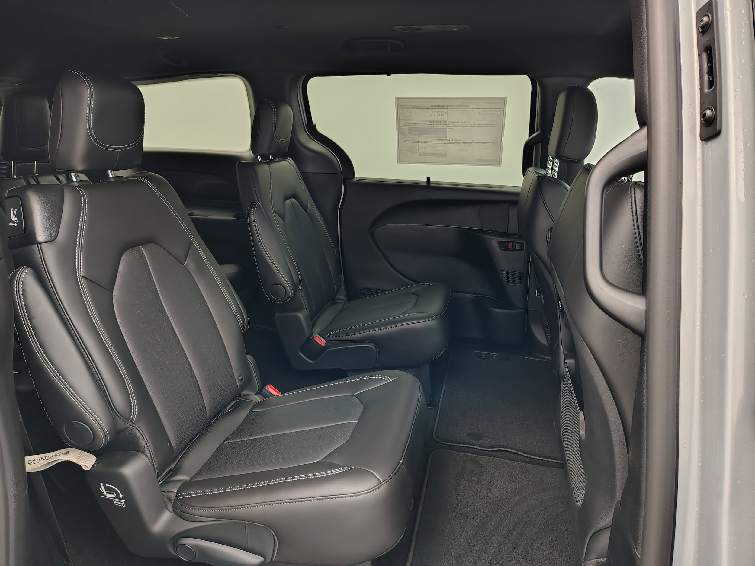 2026 Chrysler Pacifica Select - Photo 26