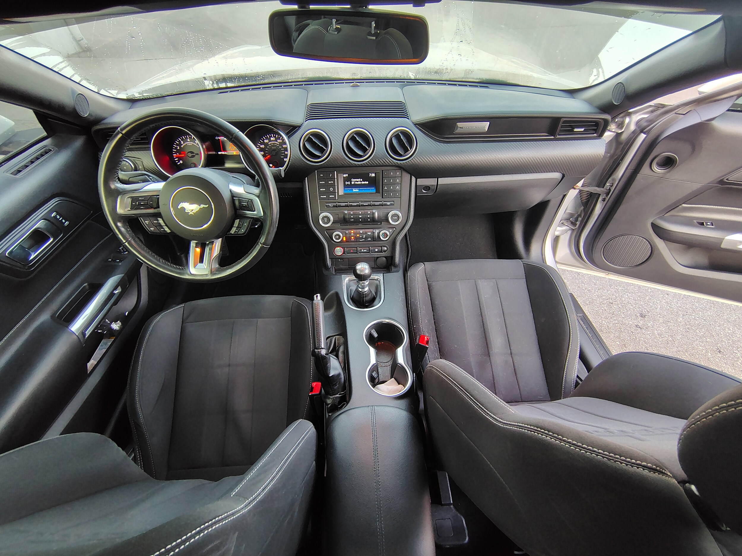 2018 Ford Mustang EcoBoost photo 2