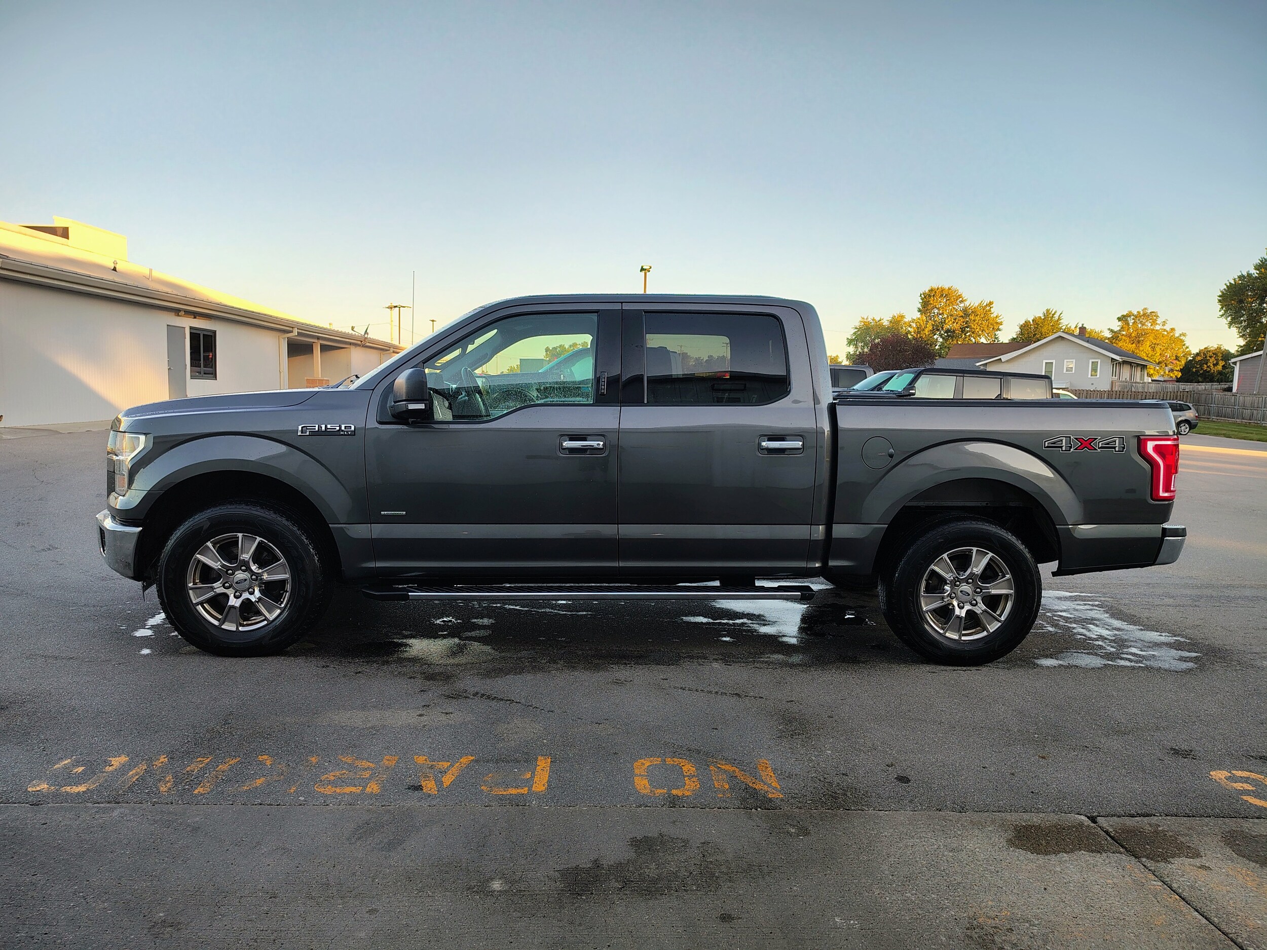 2015 Ford F-150 XLT photo 4