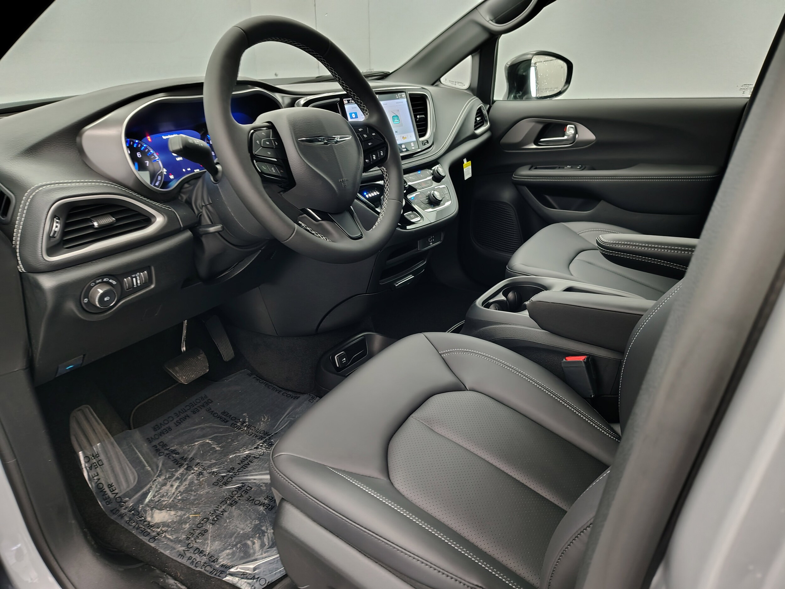 2026 Chrysler Pacifica Select - Photo 41