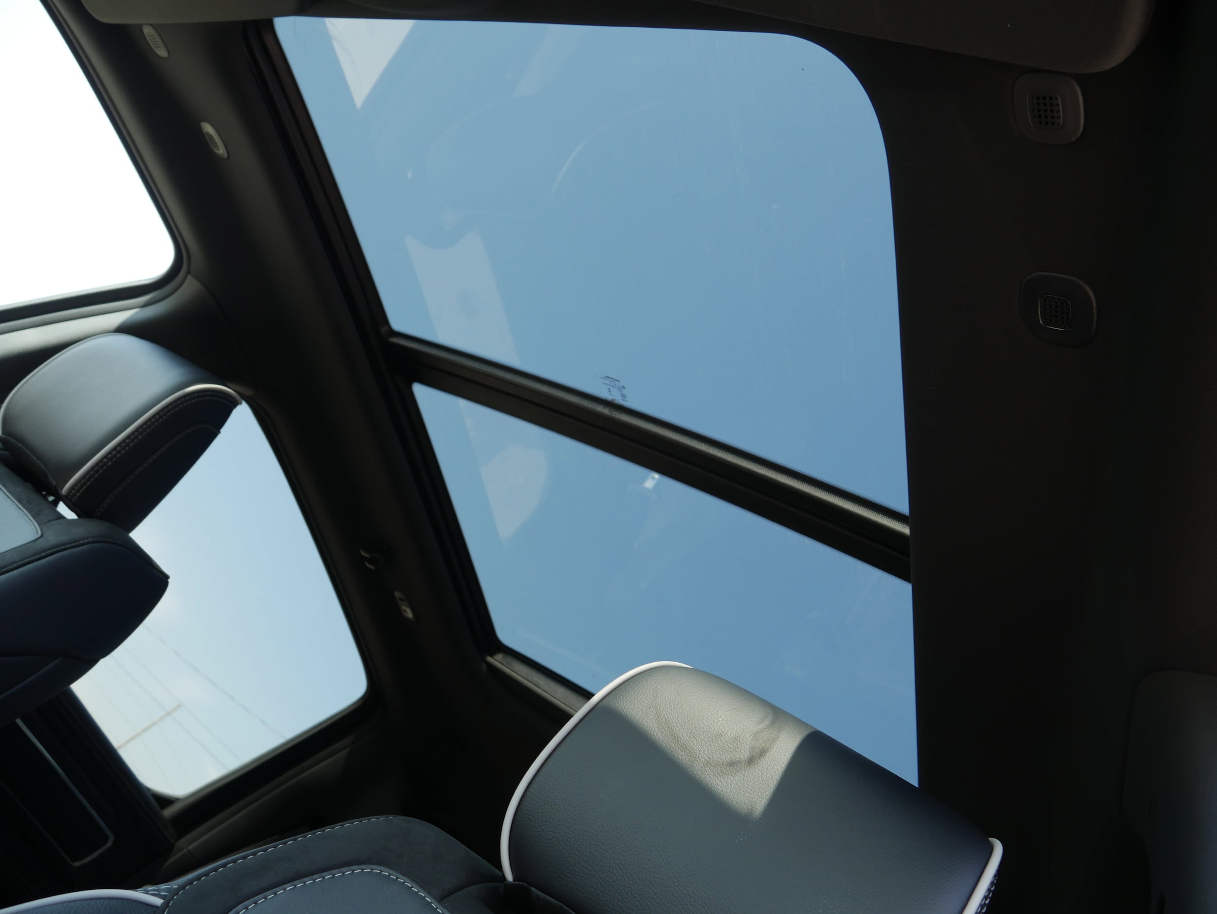 2025 Ram 1500 Laramie photo 3
