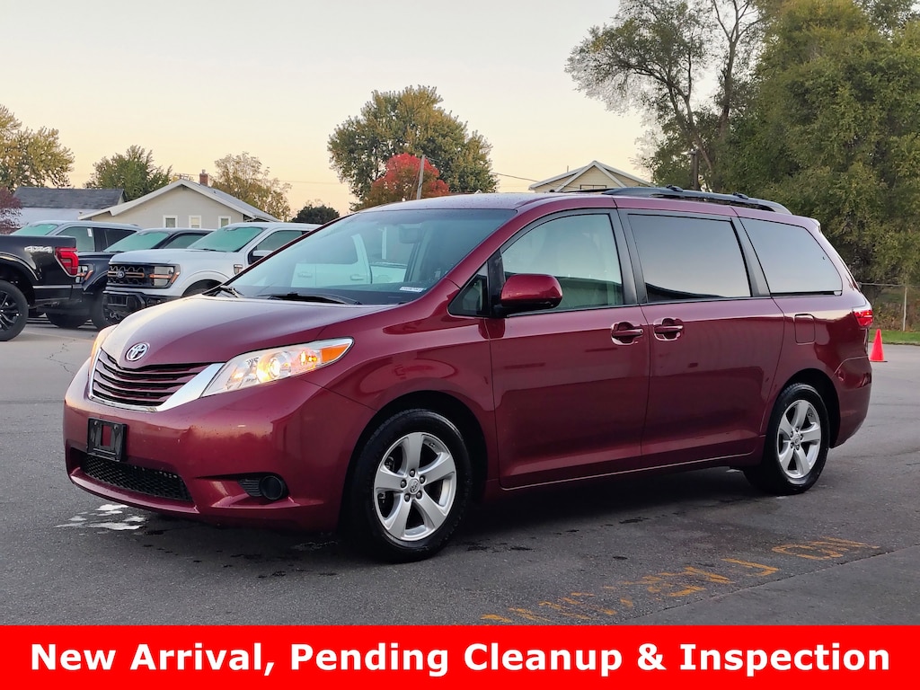 Used 2015 Toyota Sienna LE Van