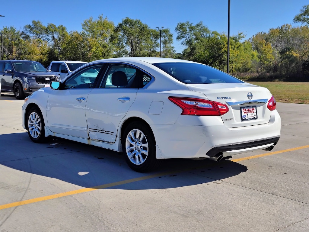 Used 2016 Nissan Altima 2.5 S Car