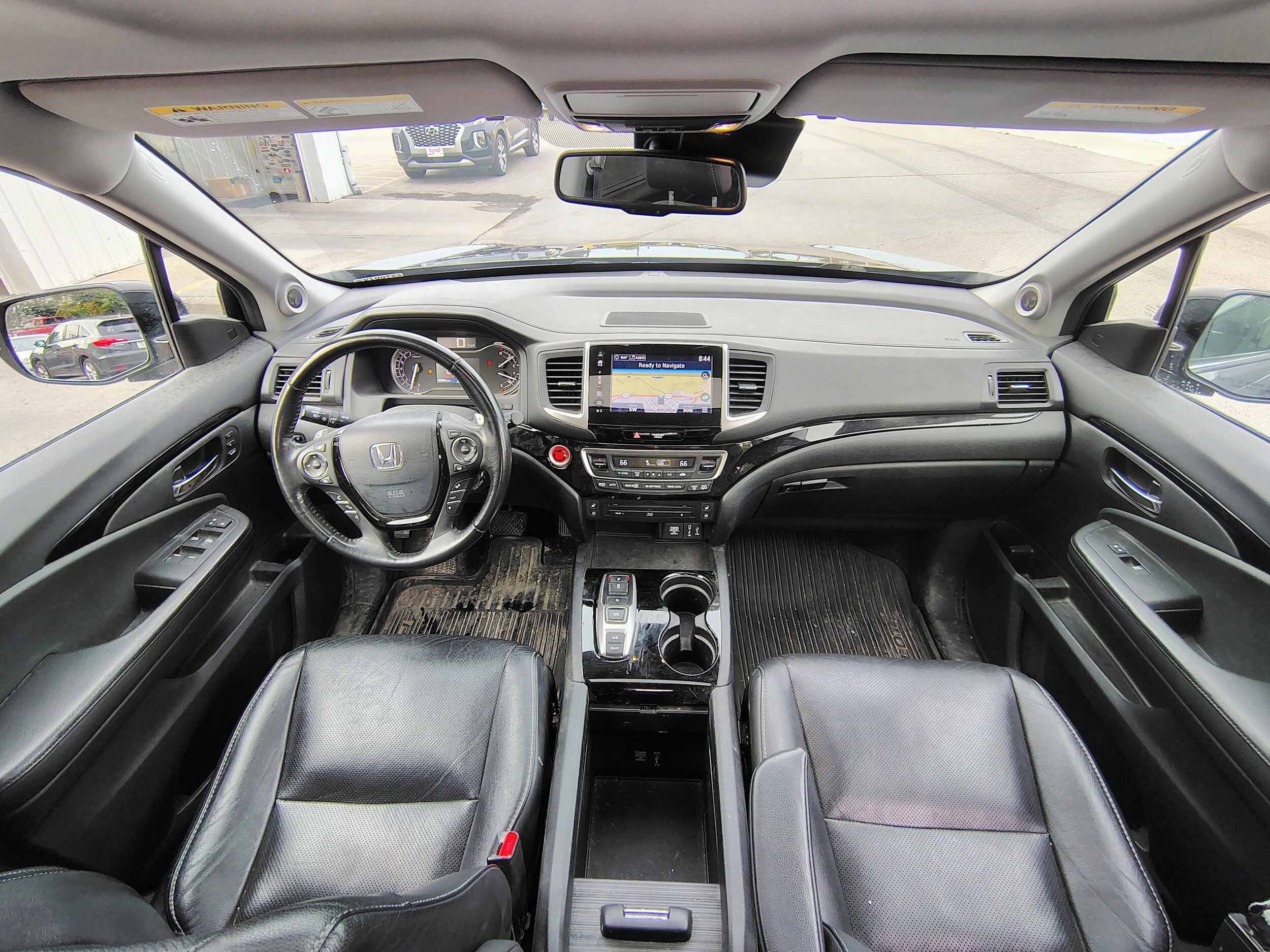 2017 Honda Pilot Elite photo 2