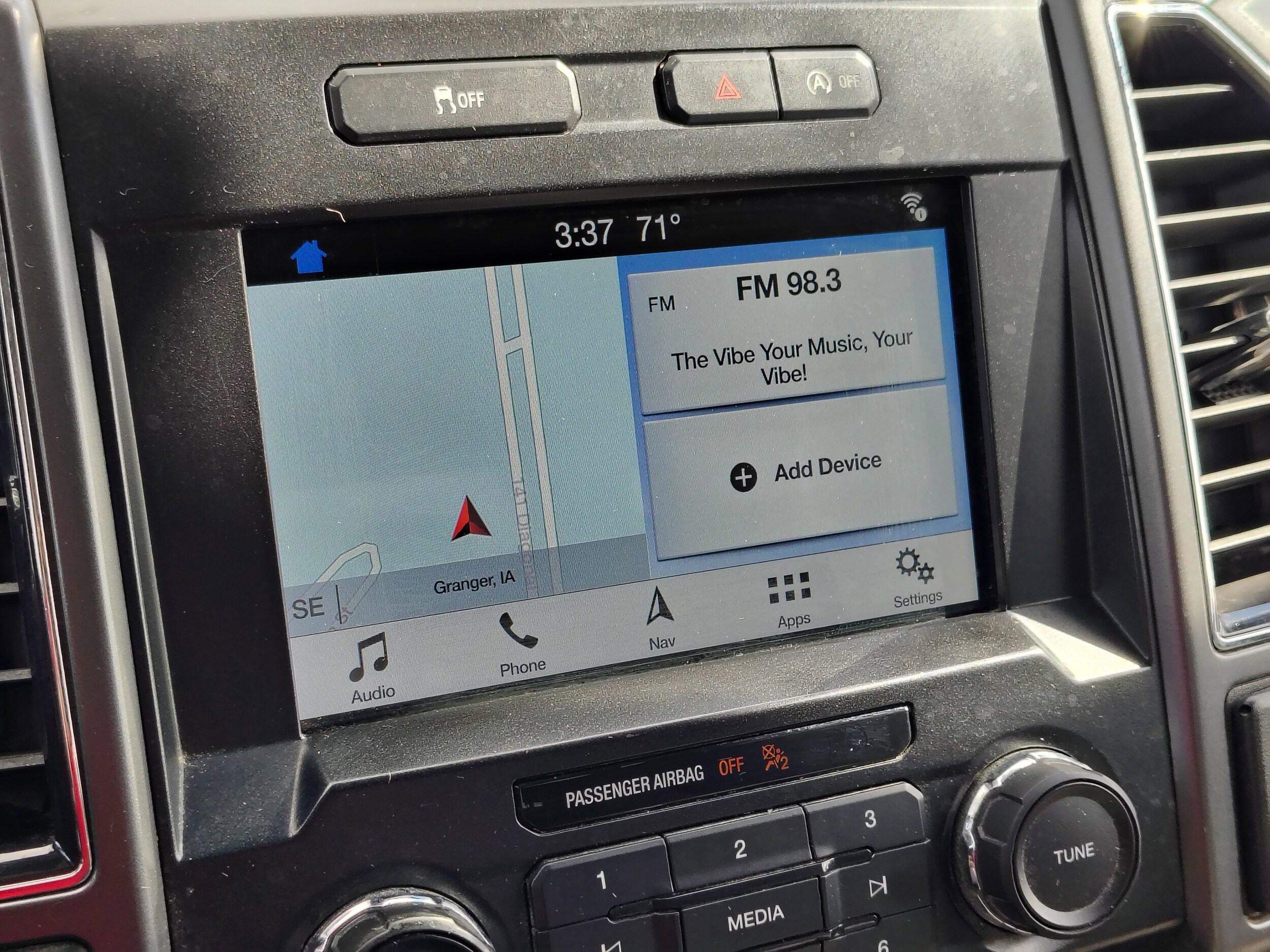 2017 Ford F-150 XLT photo 3