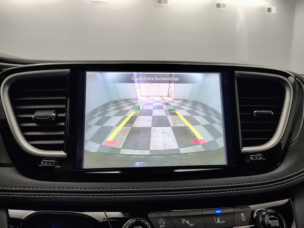 New 2026 Chrysler Pacifica Select Van