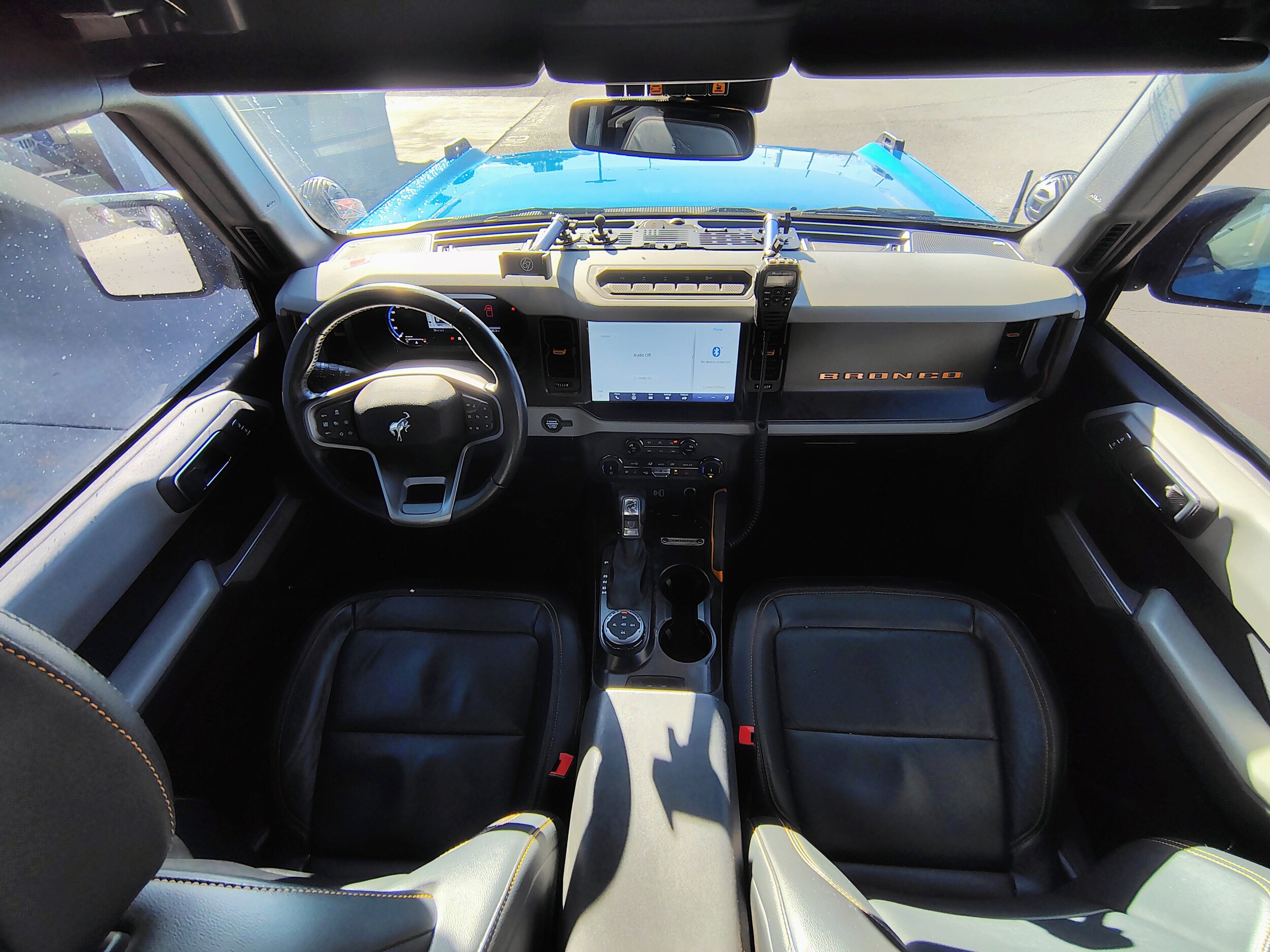 2022 Ford Bronco Badlands photo 2