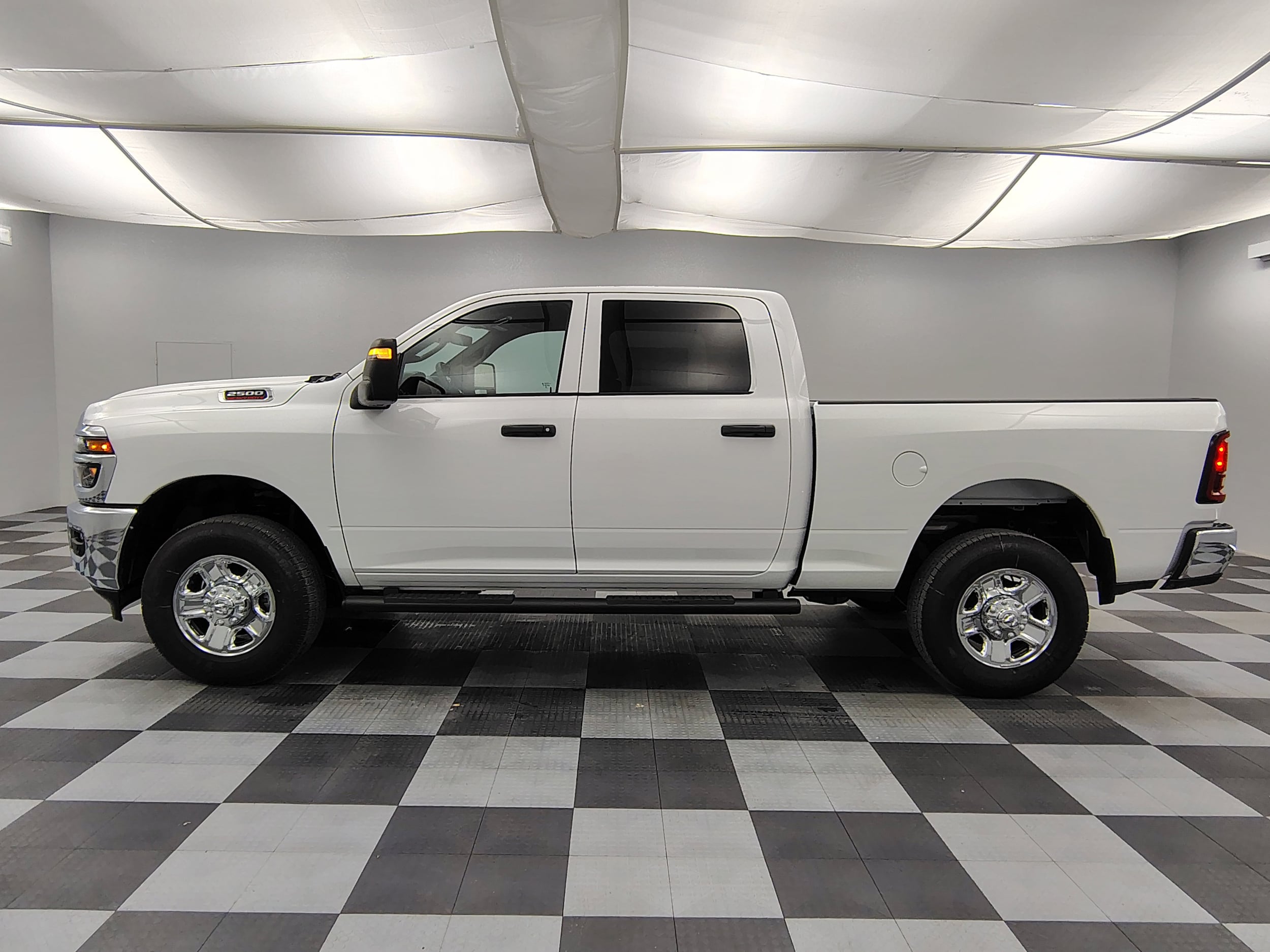 2026 RAM 2500 Tradesman - Photo 8