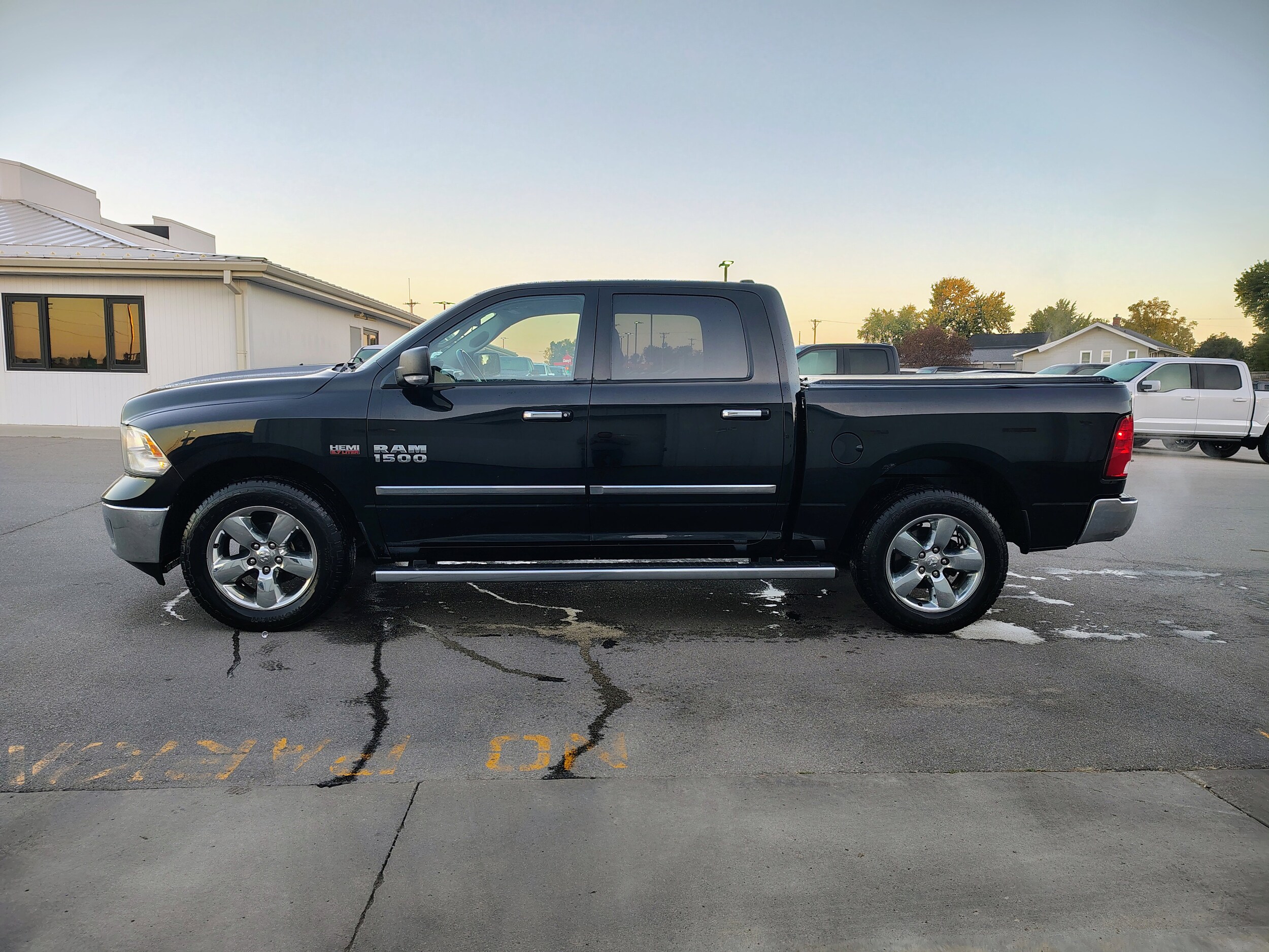 2014 Ram 1500 Big Horn photo 3