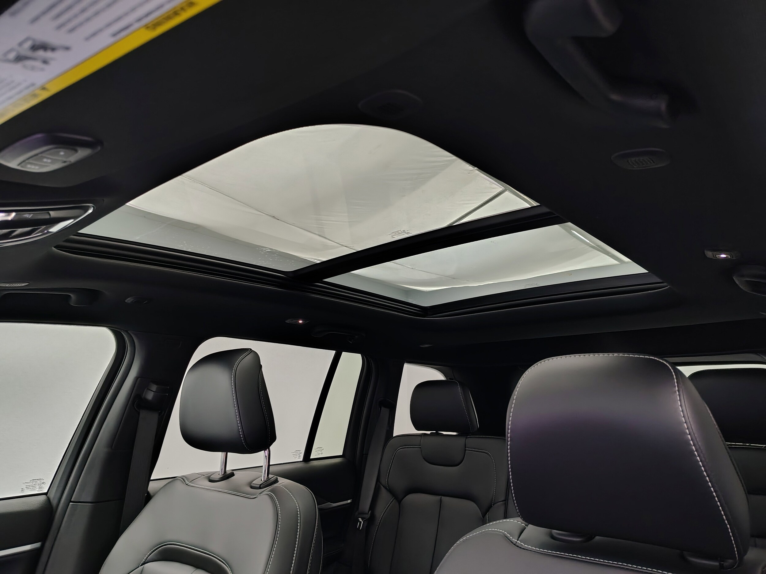 2025 Jeep Grand Cherokee Limited photo 2