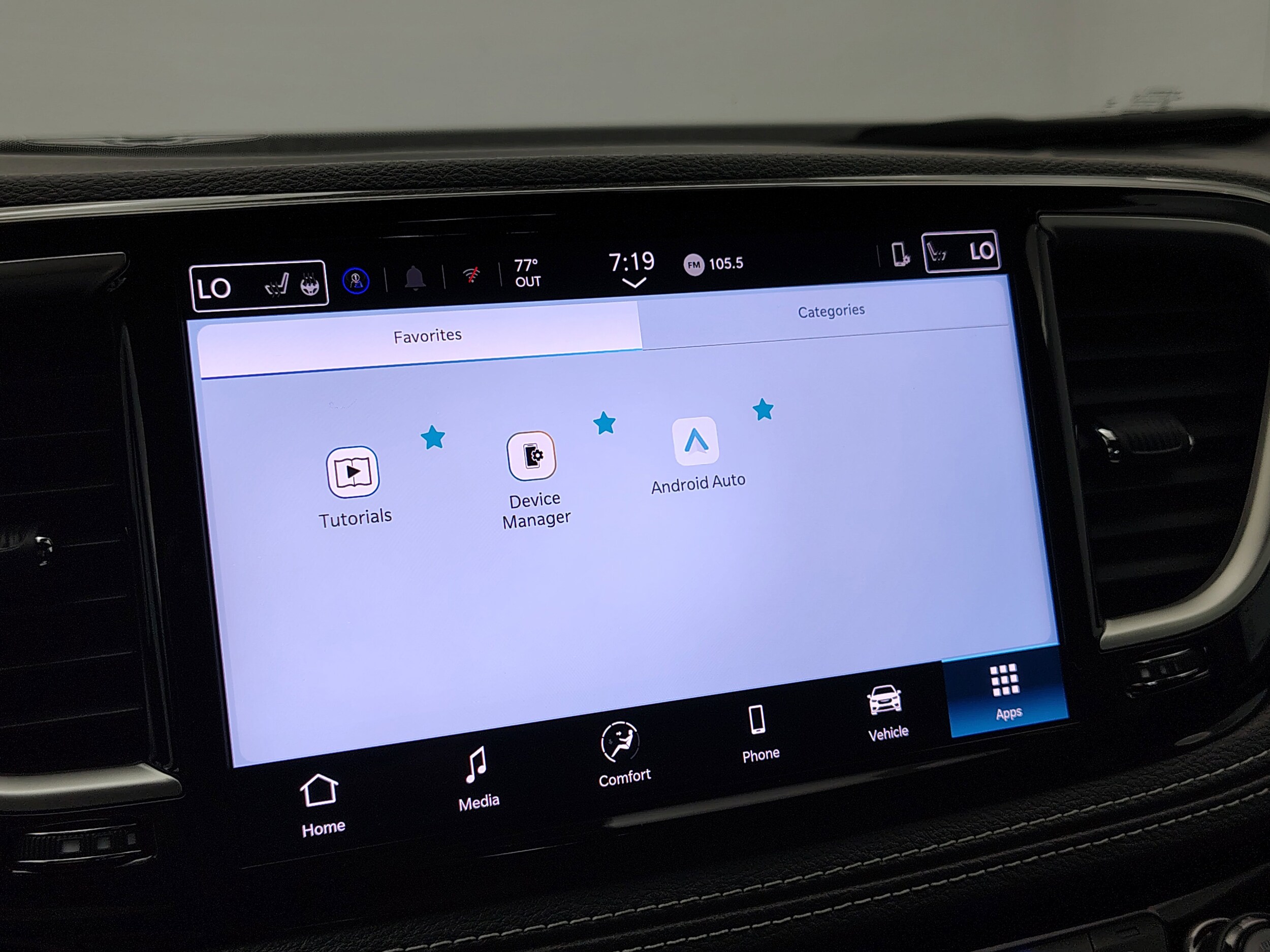 2026 Chrysler Pacifica photo 4