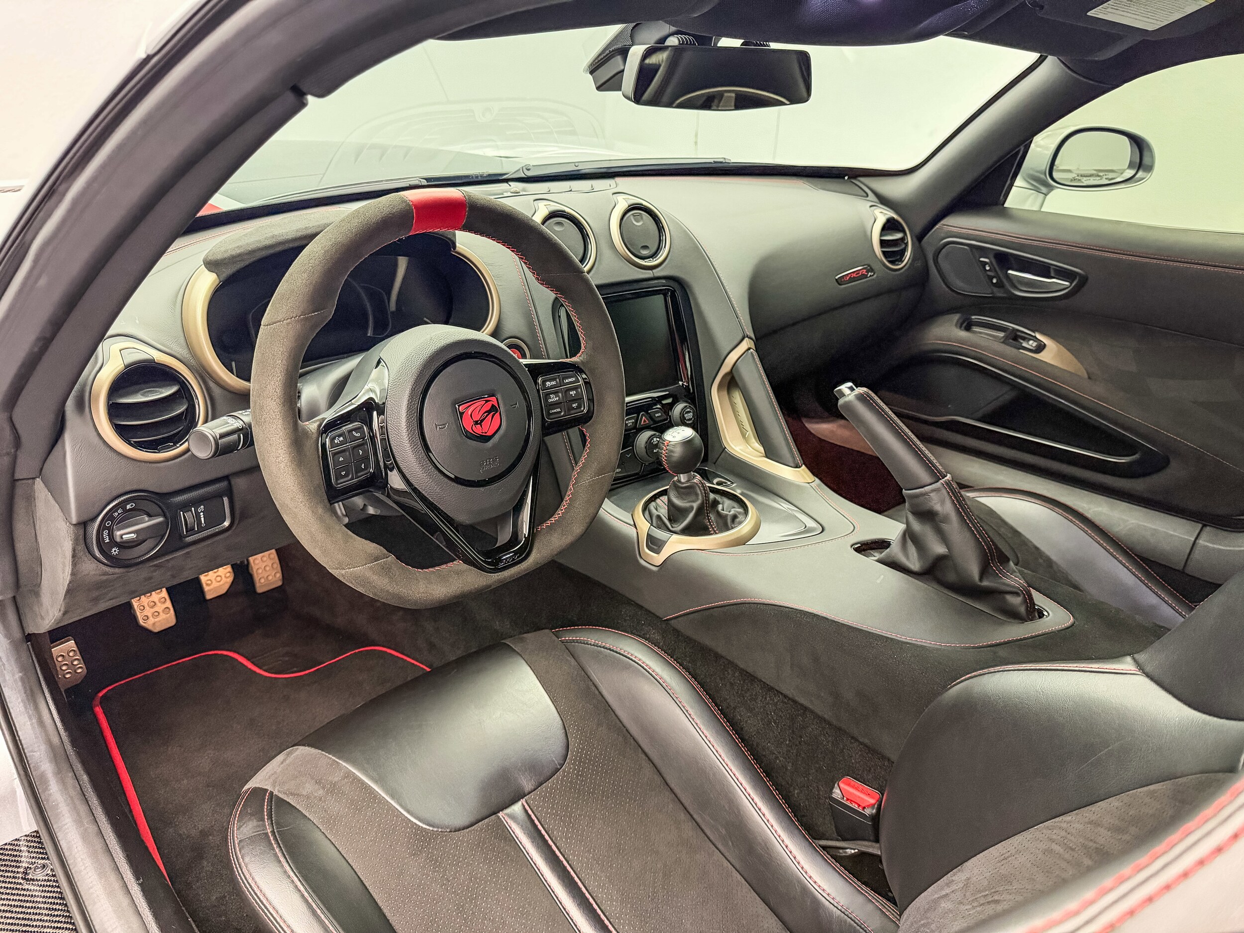 2016 Dodge Viper ACR photo 2