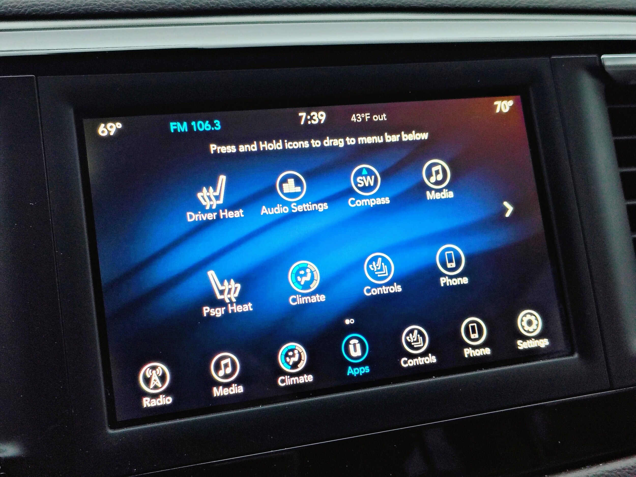 2018 Chrysler Pacifica Touring L photo 3