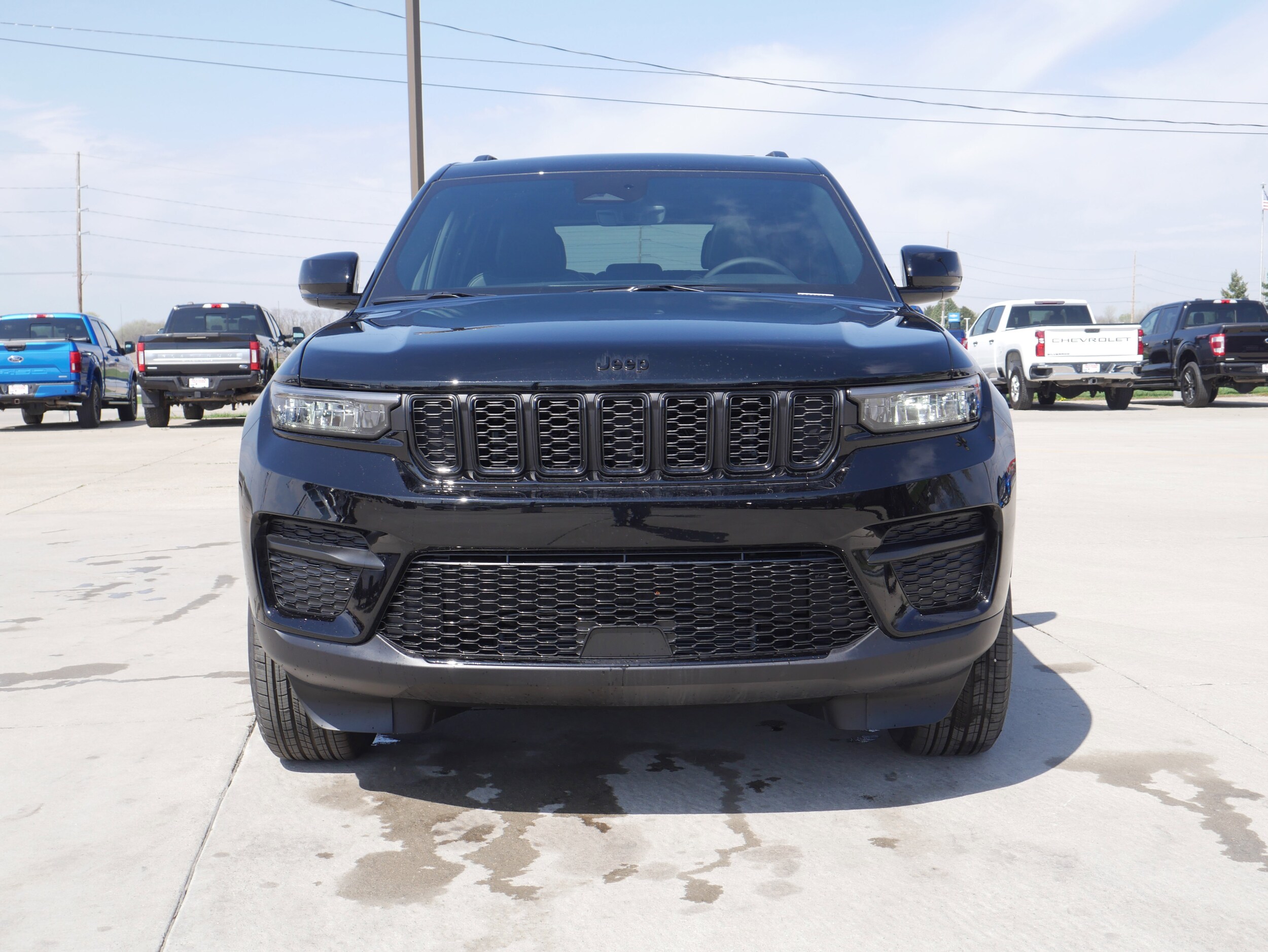 2025 Jeep Grand Cherokee Altitude X photo 4